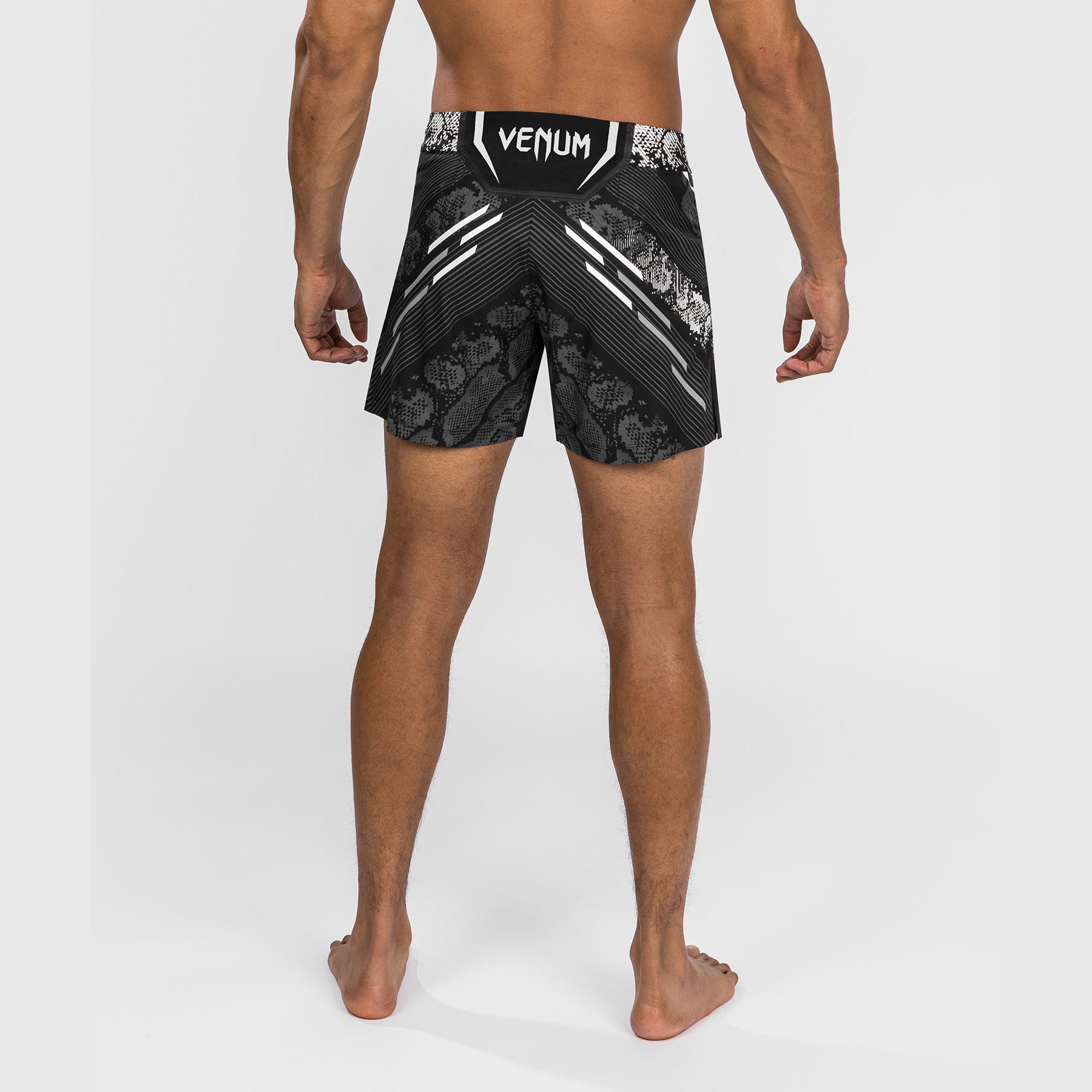 ufc-adrenaline-by-venum-authentic-fight-night-kampfshorts-kurz-schwarz-herren image 6