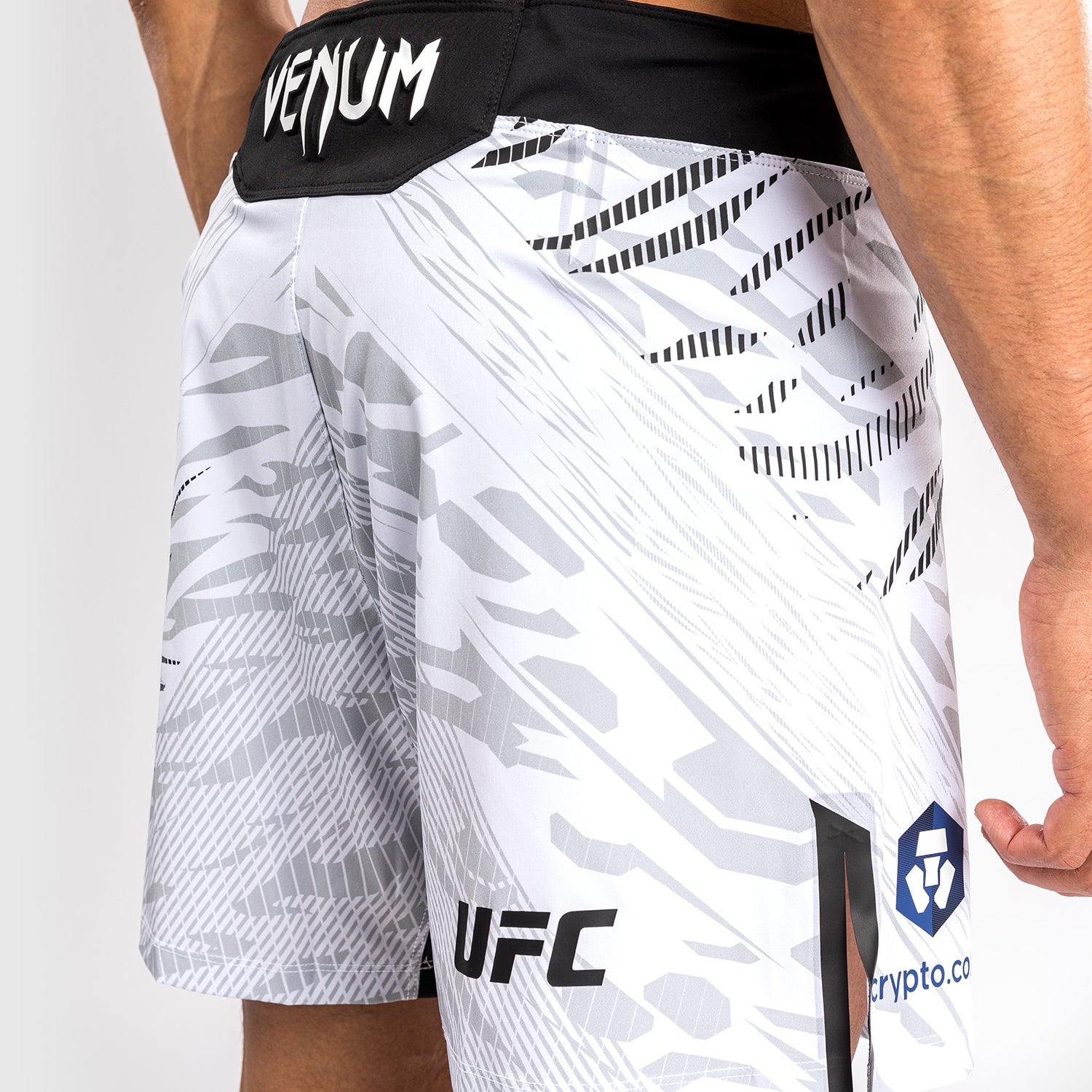 ufc-fusion-by-venum-authentic-fight-night-fight-short-herren-short-fit-wei image 5