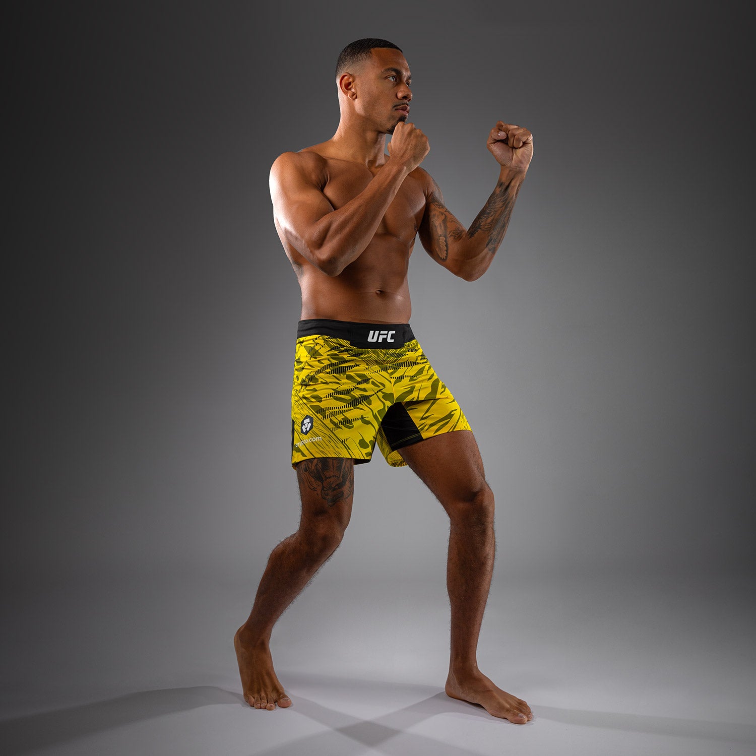 ufc-fusion-by-venum-authentic-fight-night-fight-short-short-fit-gelb image 4