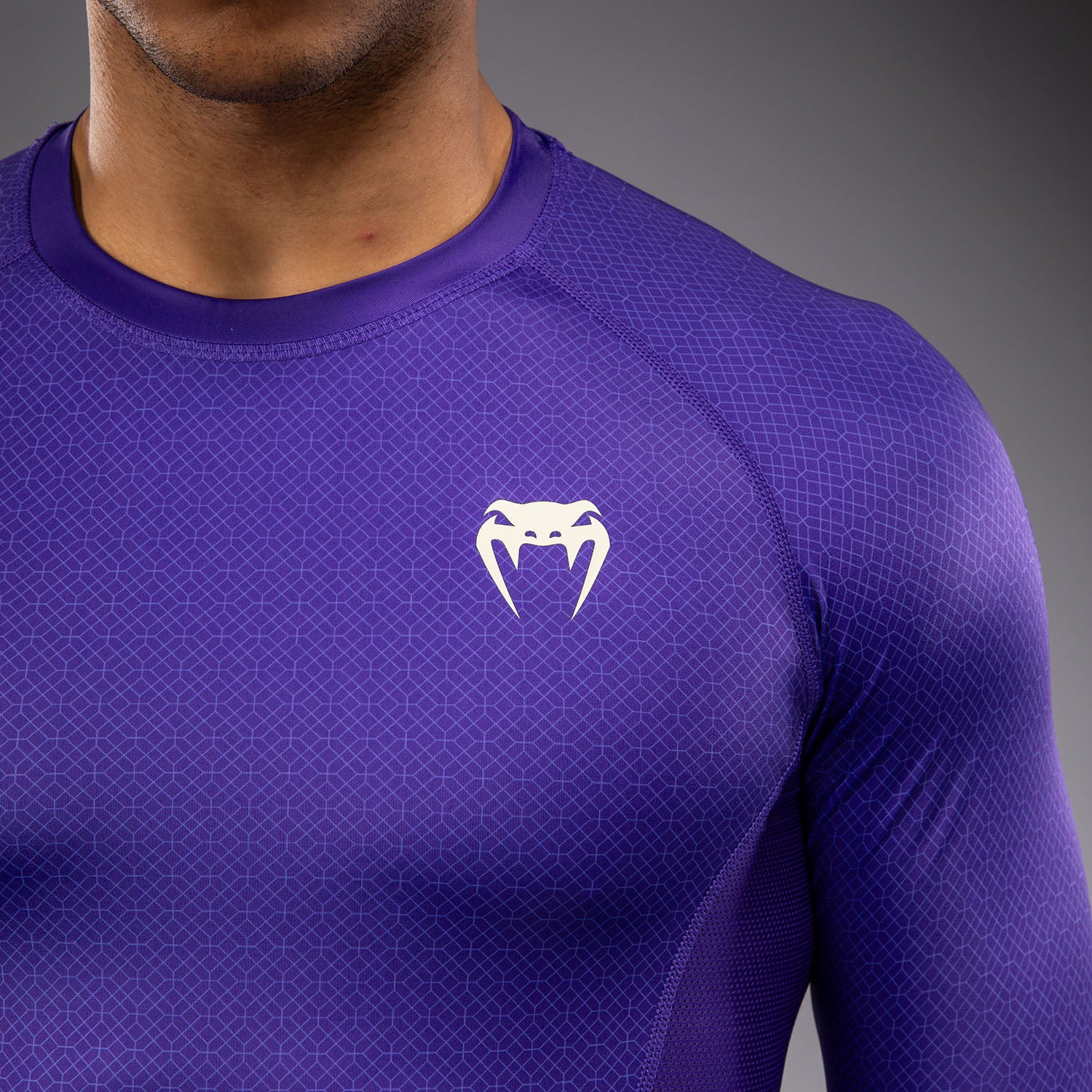 venum-x-roger-gracie-academy-langarm-rashguard-lila image 5