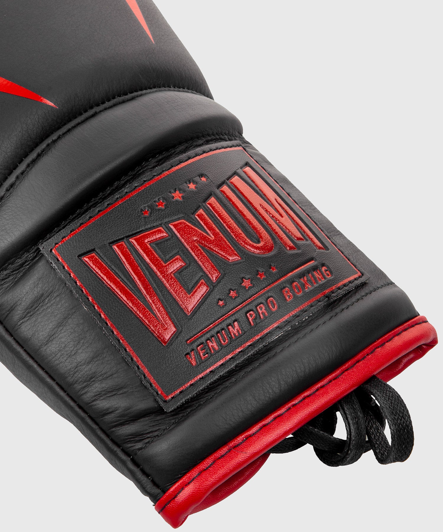 venum-giant-2-0-professionelle-boxhandschuhe-mit-schn-rung-2 image 4