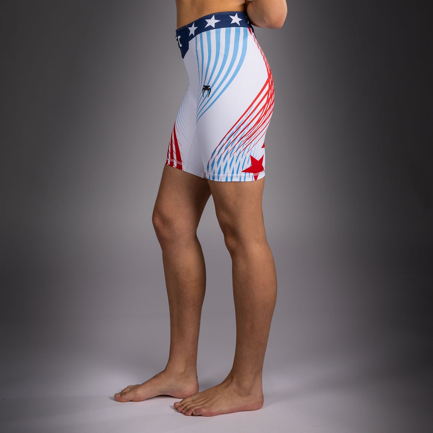 ufc-freedom-250-by-venum-authentic-vale-tudo-shorts-long-fit-wei-f-r-damen image 5