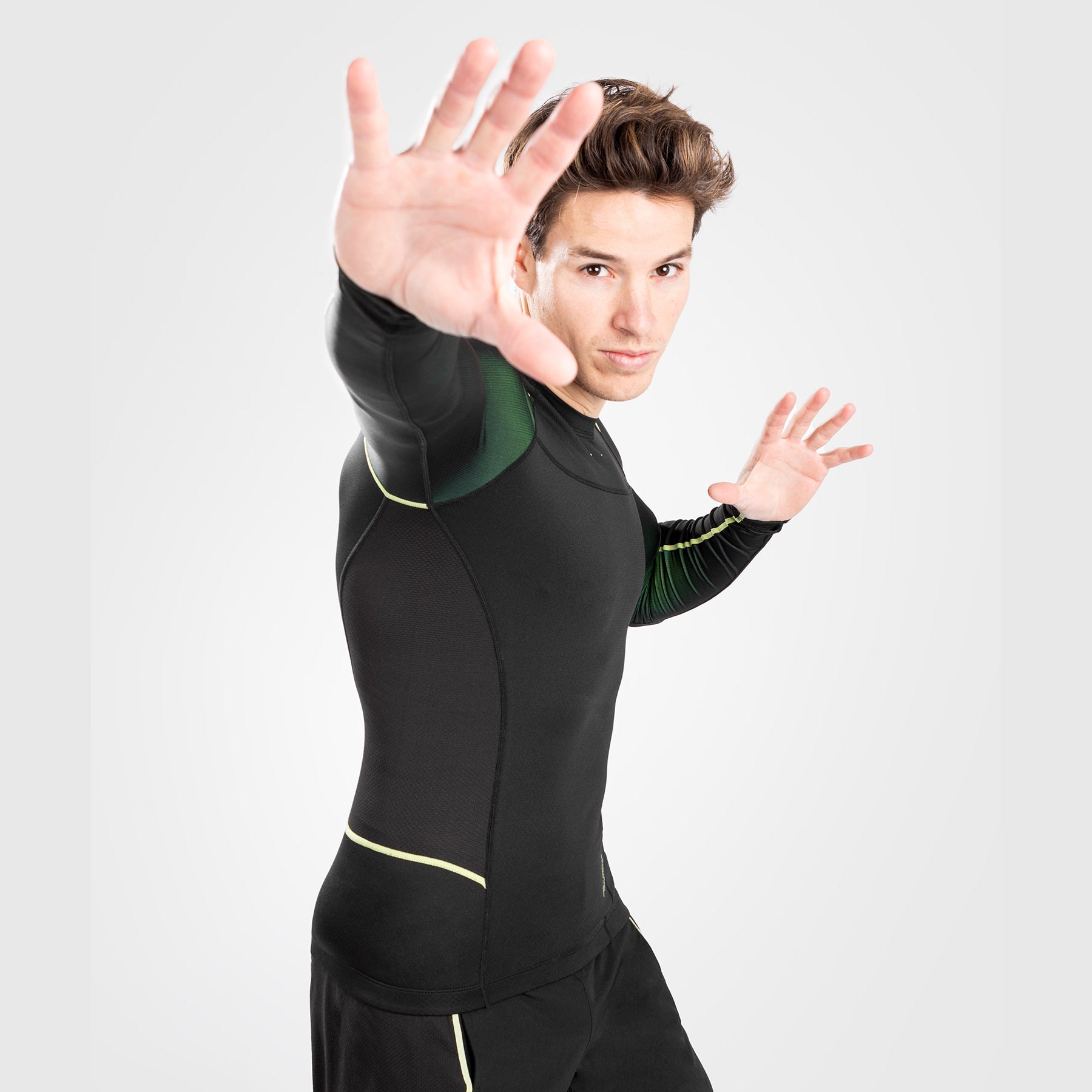 venum-fusion-2-0-rashguard-herren-langarm-schwarz-gelb image 5