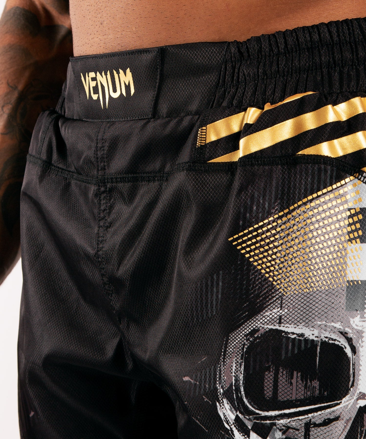 venum-skull-fightshorts-herren-schwarz image 4