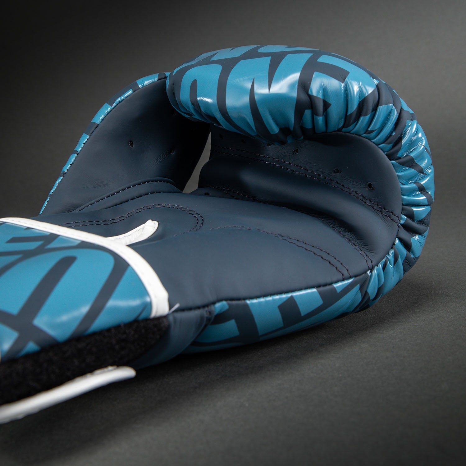 venum-contender-1-5xt-boxhandschuhe-marineblau-himmelblau image 4