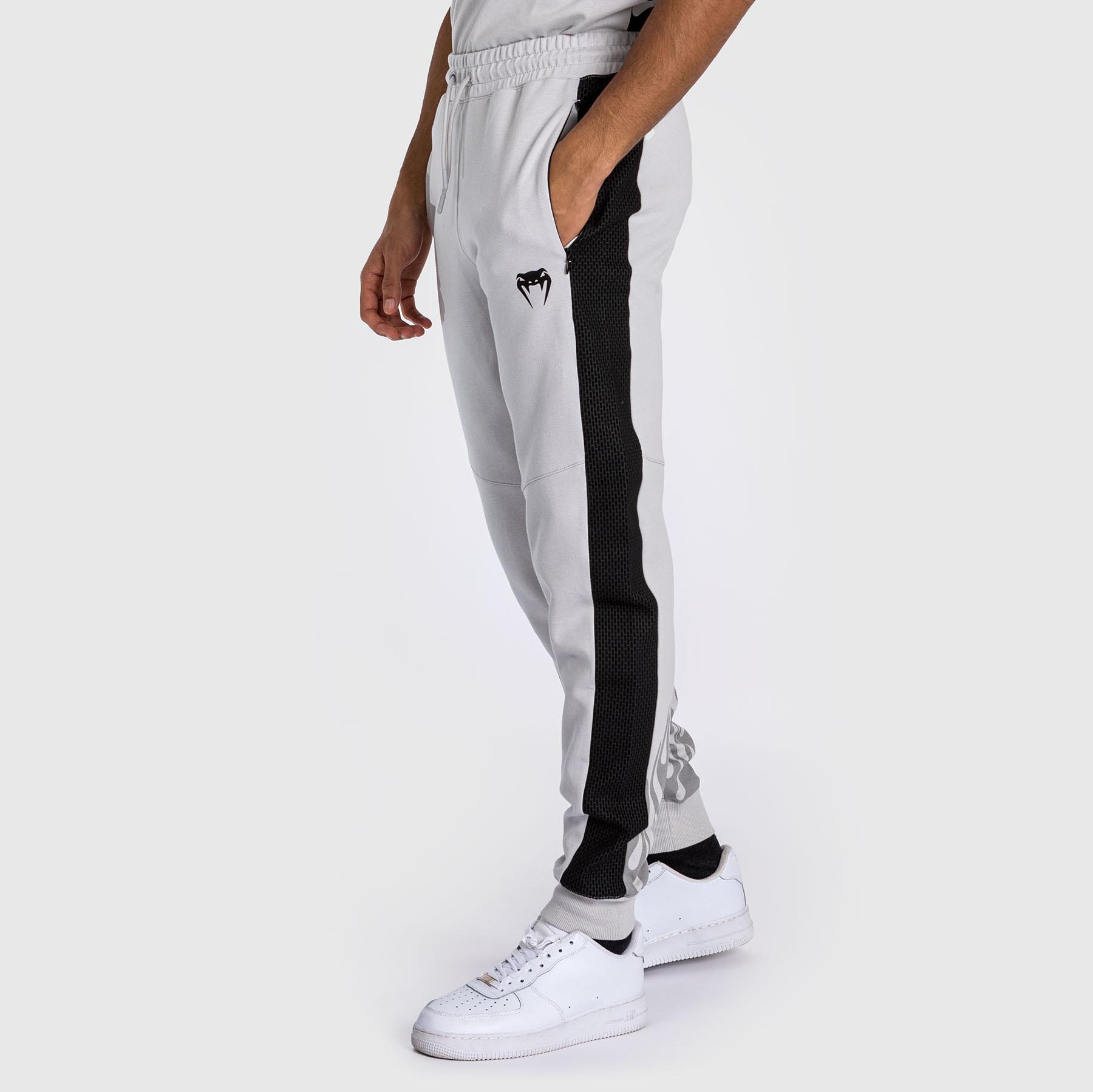 venum-x-dodge-demon-170-jogginghose-herren-grau-regular-fit image 8