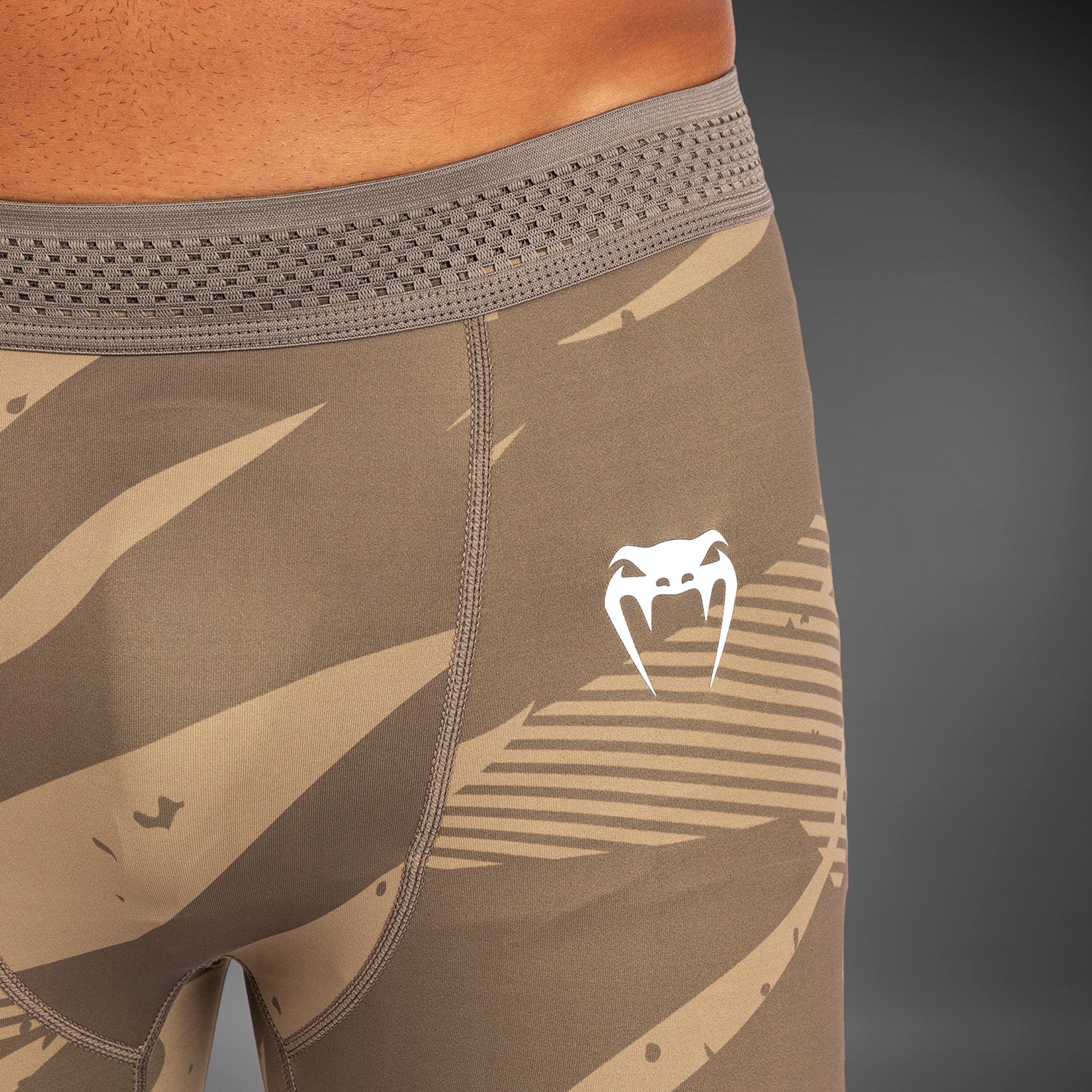 ufc-adrenaline-by-venum-fight-week-vale-tudo-shorts-herren-desert-camo image 5