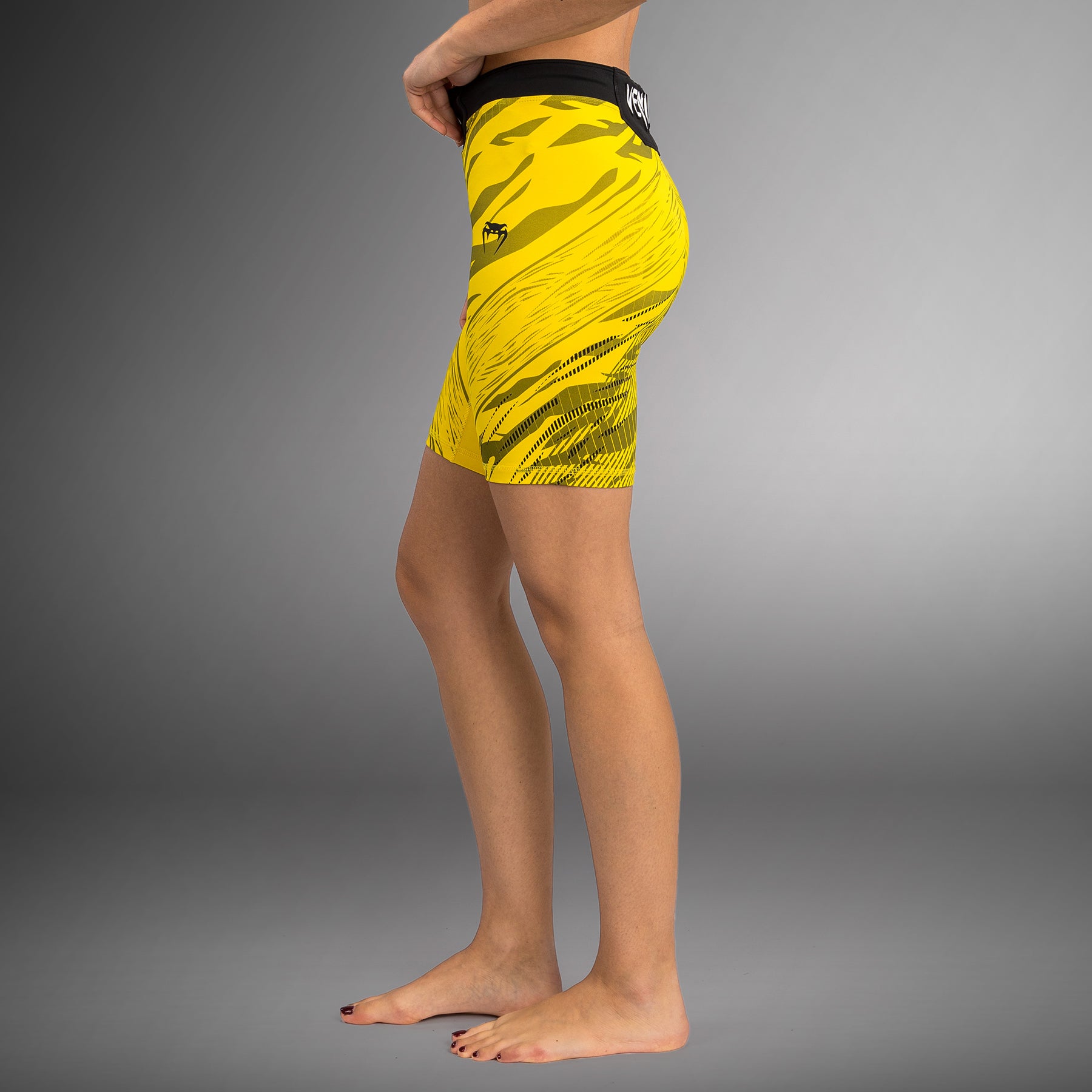 venum-ufc-fusion-authentic-fight-night-vale-tudo-short-long-fit-damen-gelb image 5