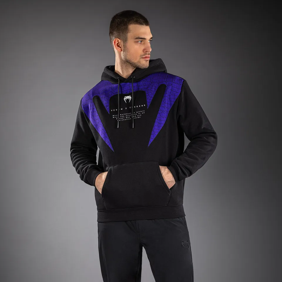 venum-x-tekken-8-kapuzenpullover-kazuya-schwarz-lila image 1