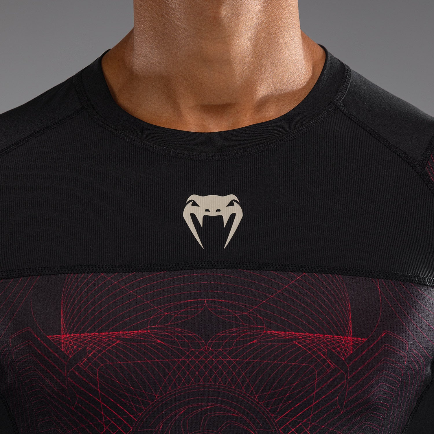 venum-g-fit-air-herren-langarm-rashguard-tiefschwarz-feuerrot image 5