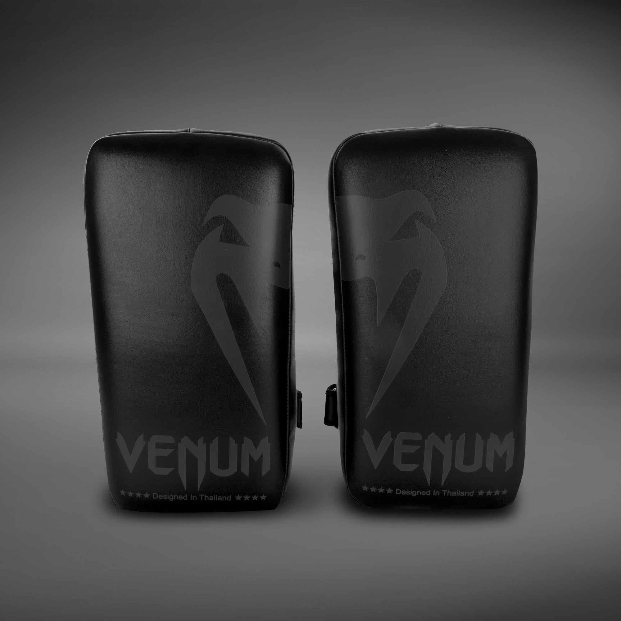 venum-giant-kick-pads-paar-schwarz-schwarz image 1