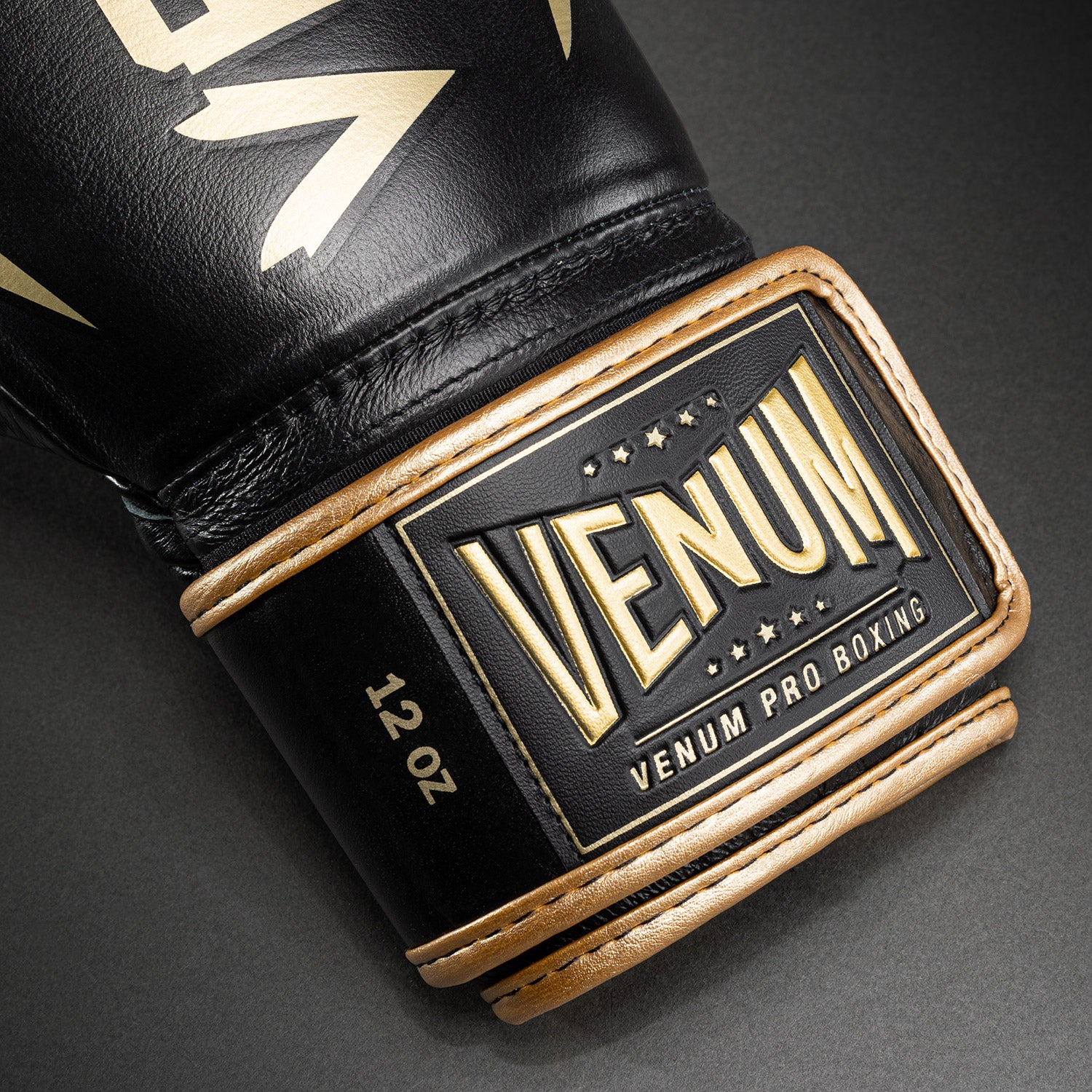 venum-hammer-pro-boxhandschuhe-mit-klettverschluss-schwarz-gold image 3