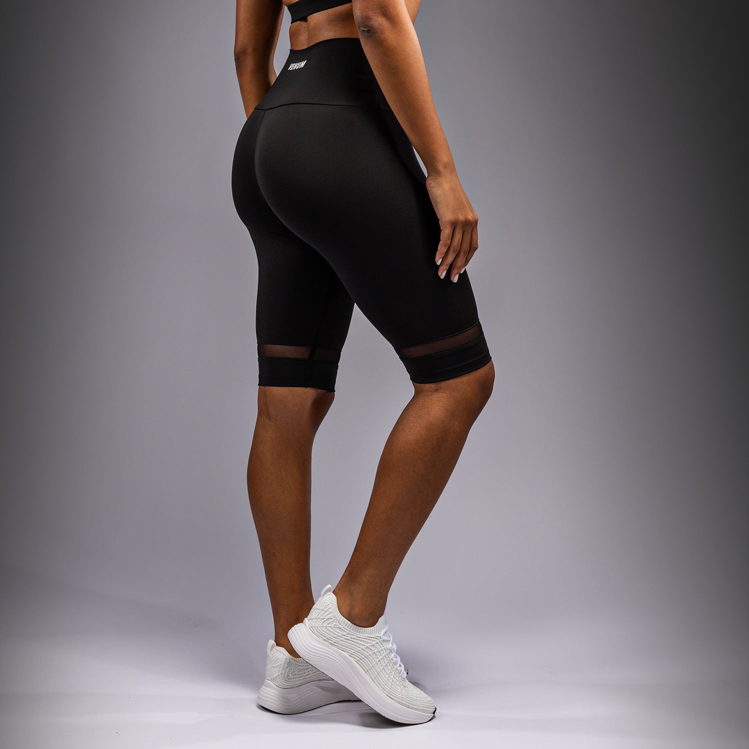 venum-aero-xt-kompressionsshorts-damen-schwarz image 4