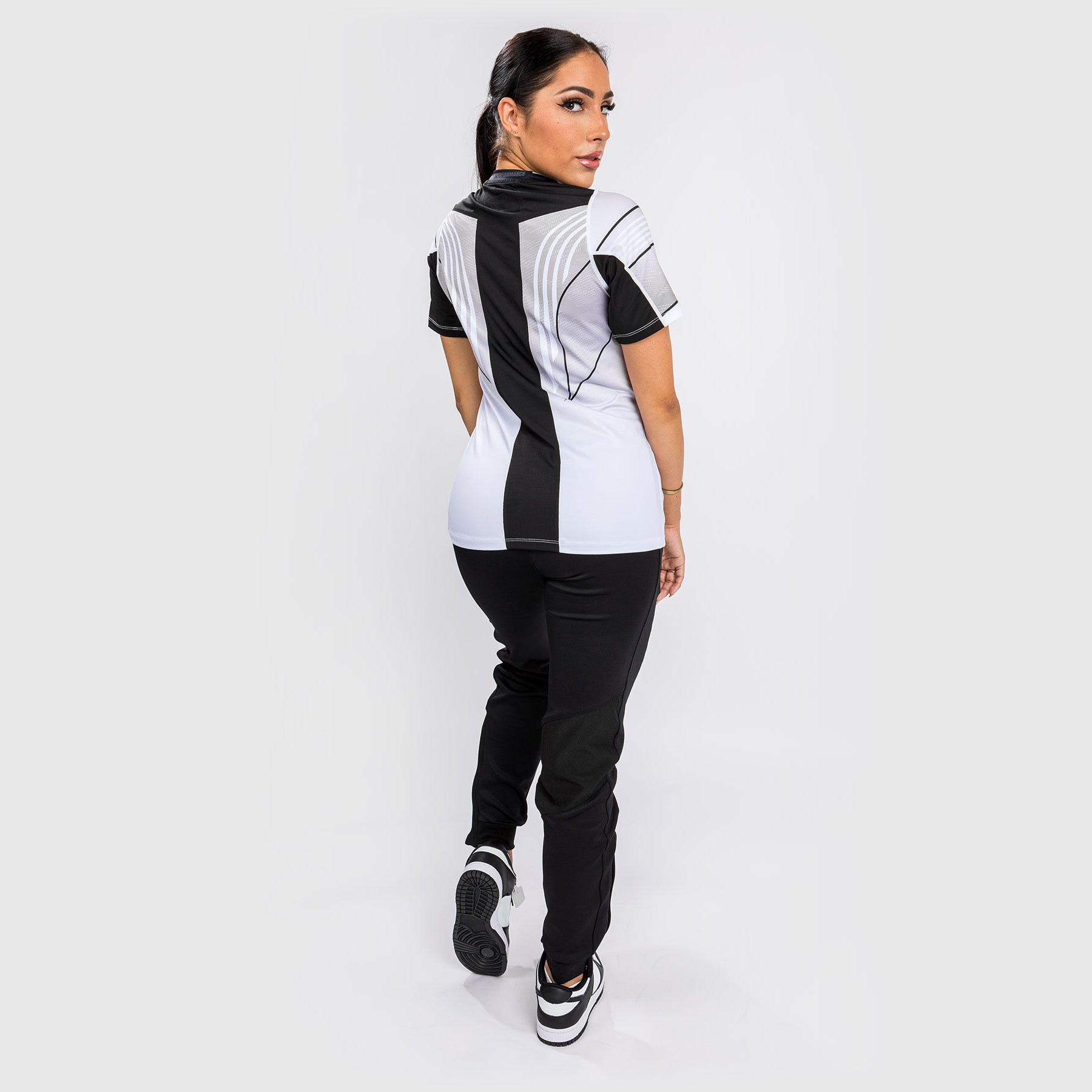 venum-ufc-authentic-fight-night-2-0-frauen-walkout-jersey-wei image 3