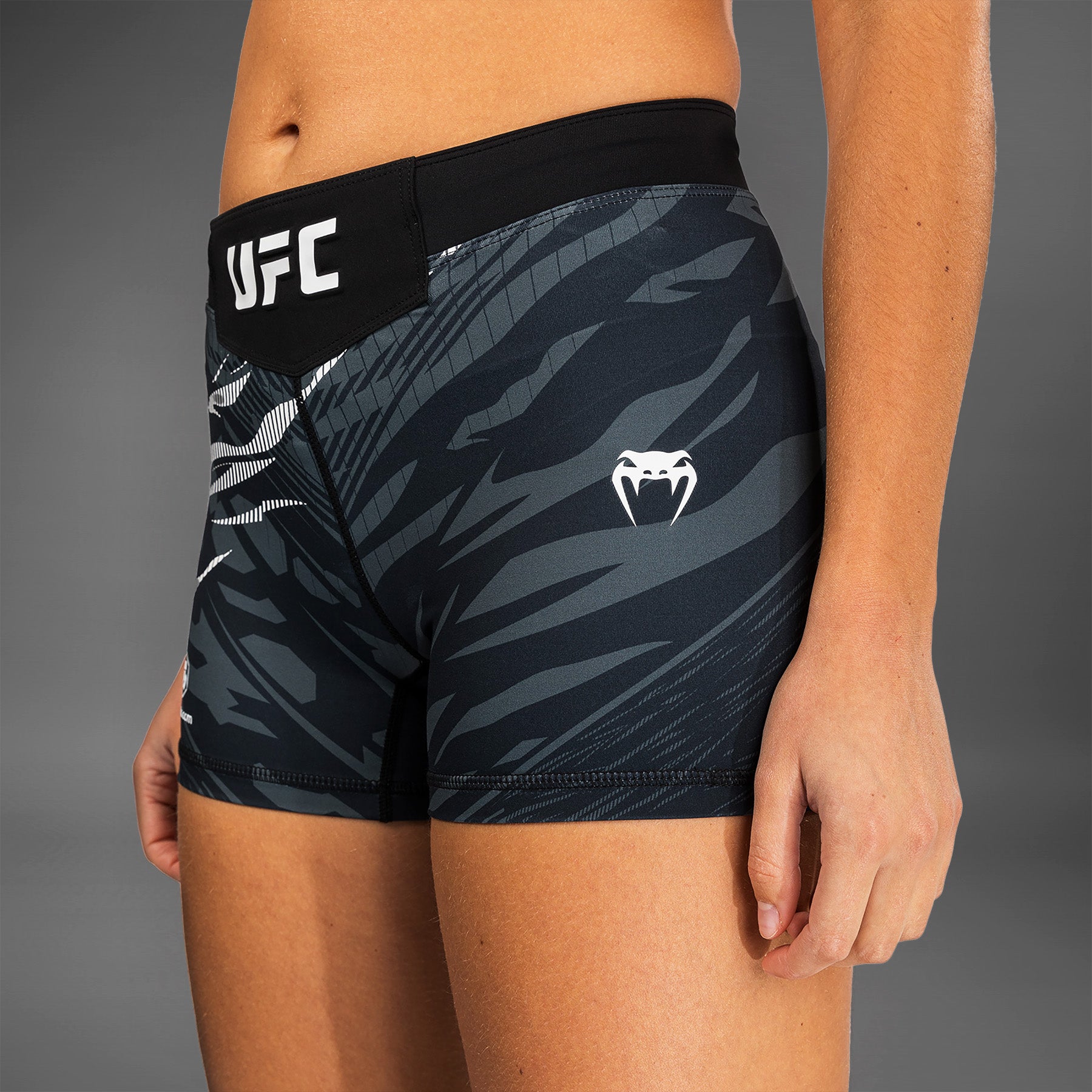 ufc-fusion-by-venum-authentic-fight-night-vale-tudo-short-short-fit-schwarz-f-r- image 7
