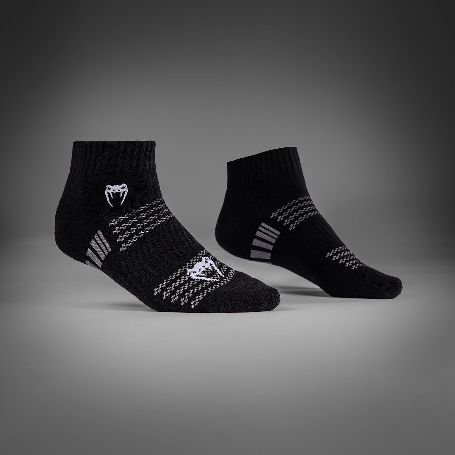 venum-vector-s-ckchen-3er-pack-sportsocken-schwarz-grau image 2