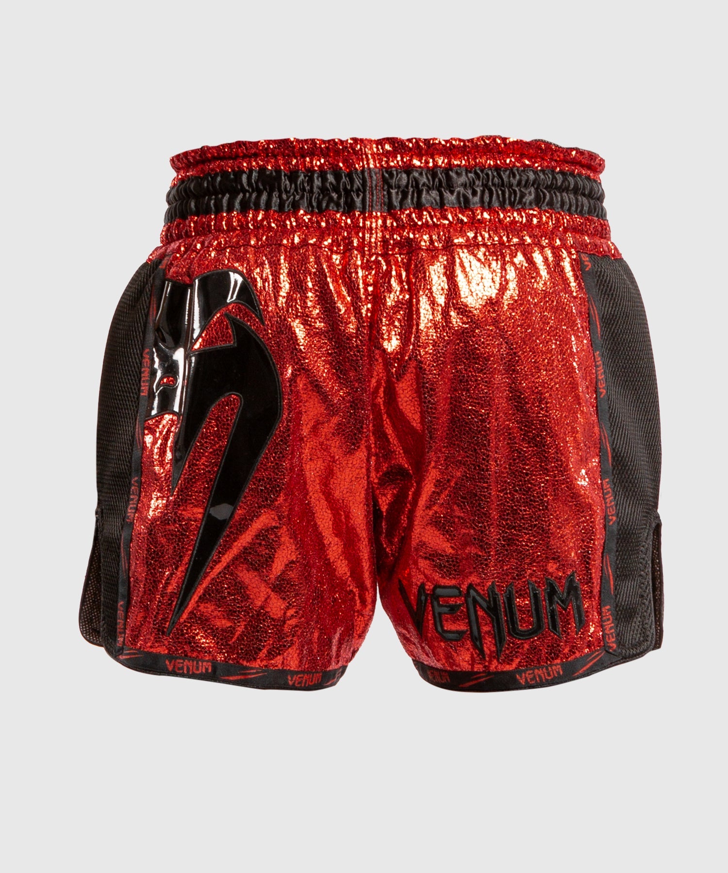 venum-giant-foil-muay-thai-shorts-rot-schwarz image 2