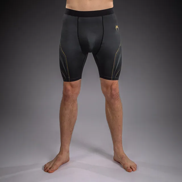 venum-streamline-kompressionsshort-schwarz-gold image 1