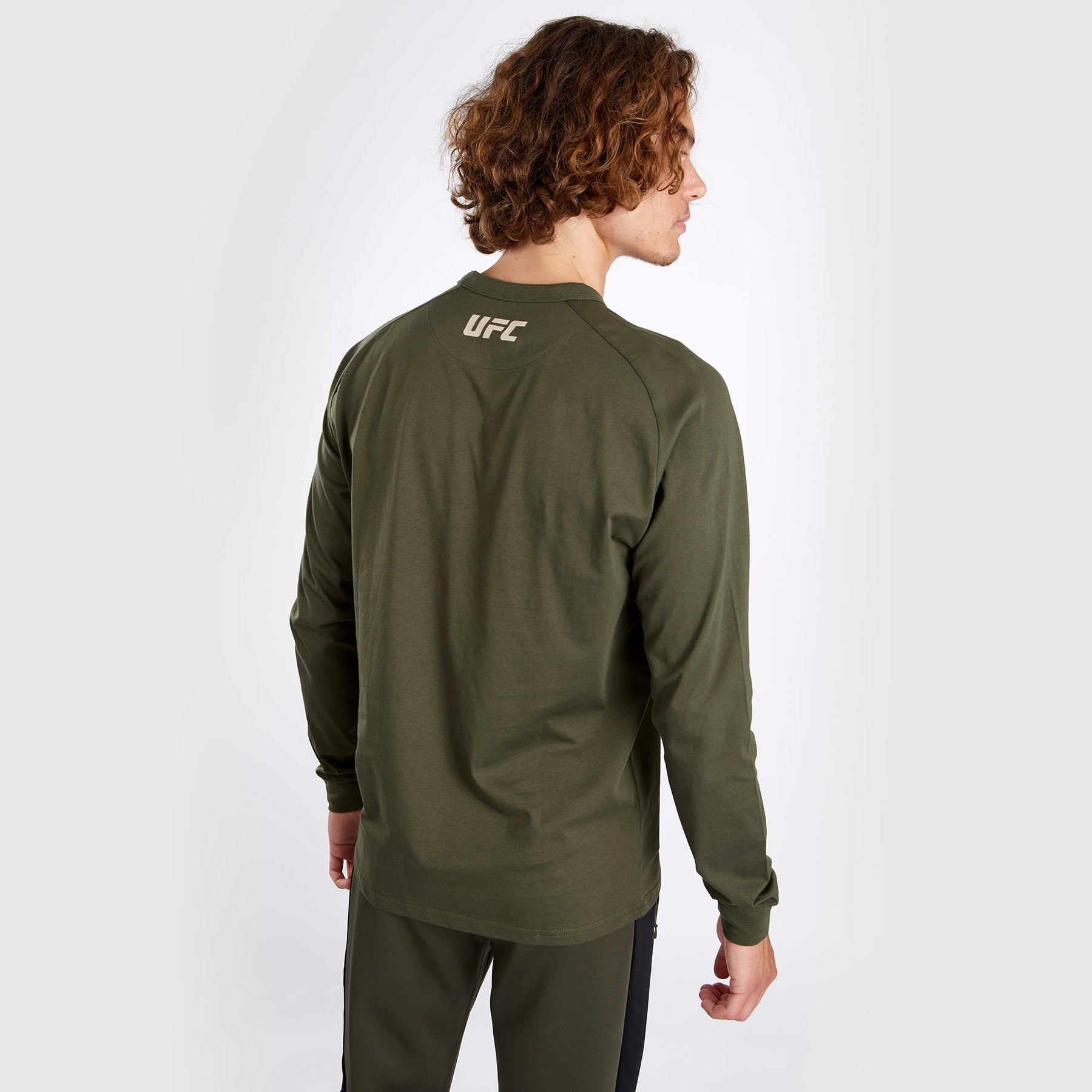 ufc-adrenaline-by-venum-fight-week-langarm-t-shirt-herren-khaki image 7