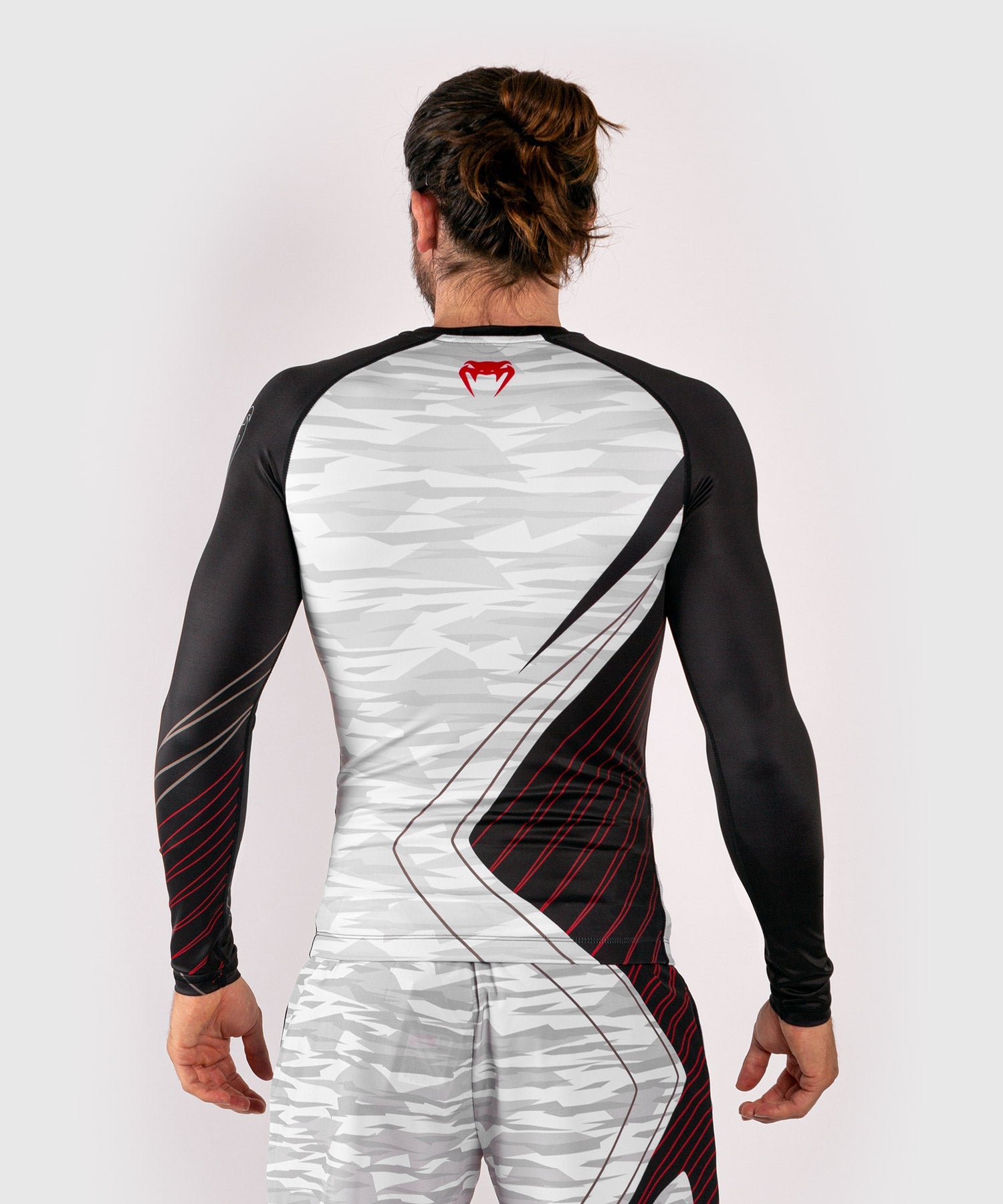 venum-contender-5-0-rashguard-langarm-herren-white-camo image 4