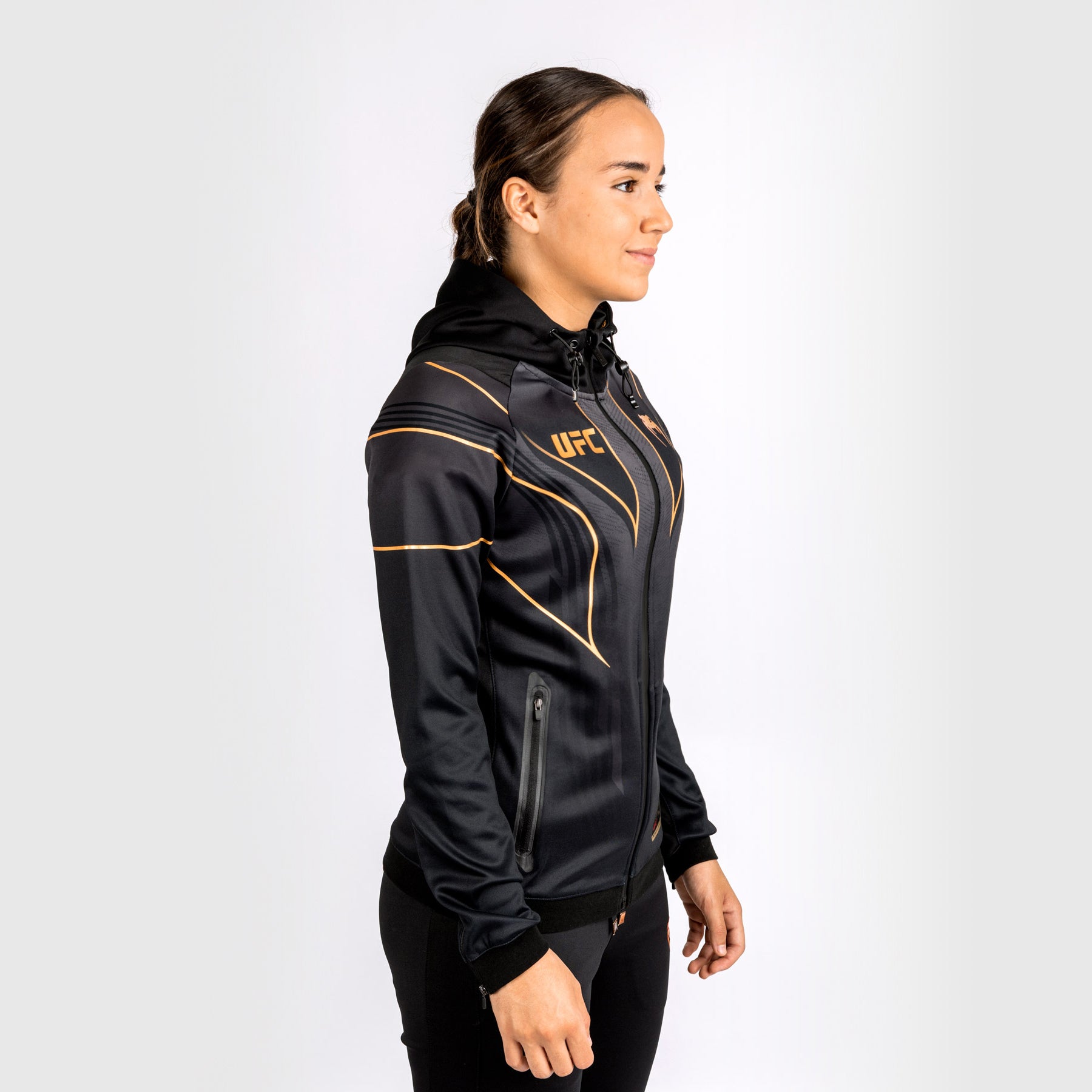 venum-ufc-authentic-fight-night-2-0-damen-walkout-hoodie-champion-schwarz-gold image 5