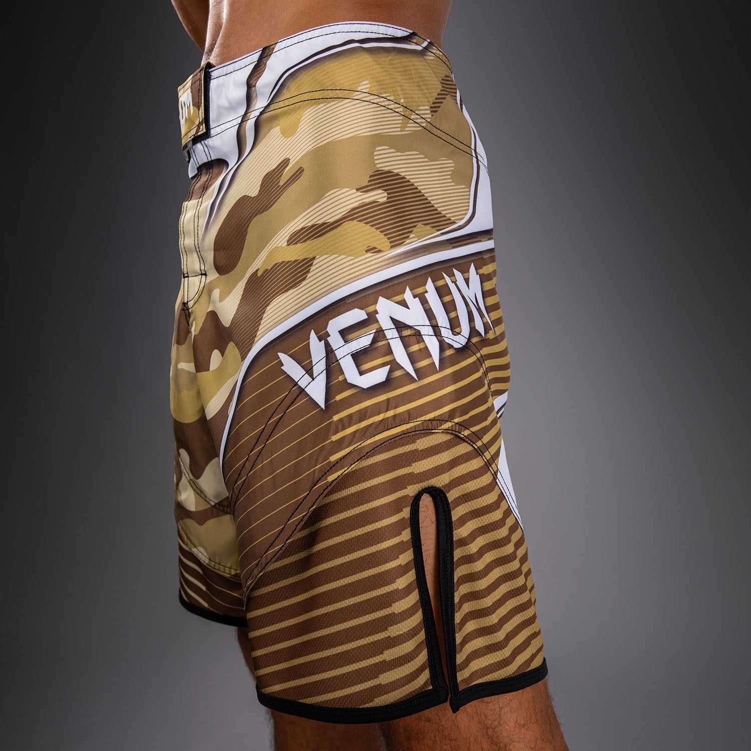 venum-camo-hero-fightshorts-hellbeige-braun image 6