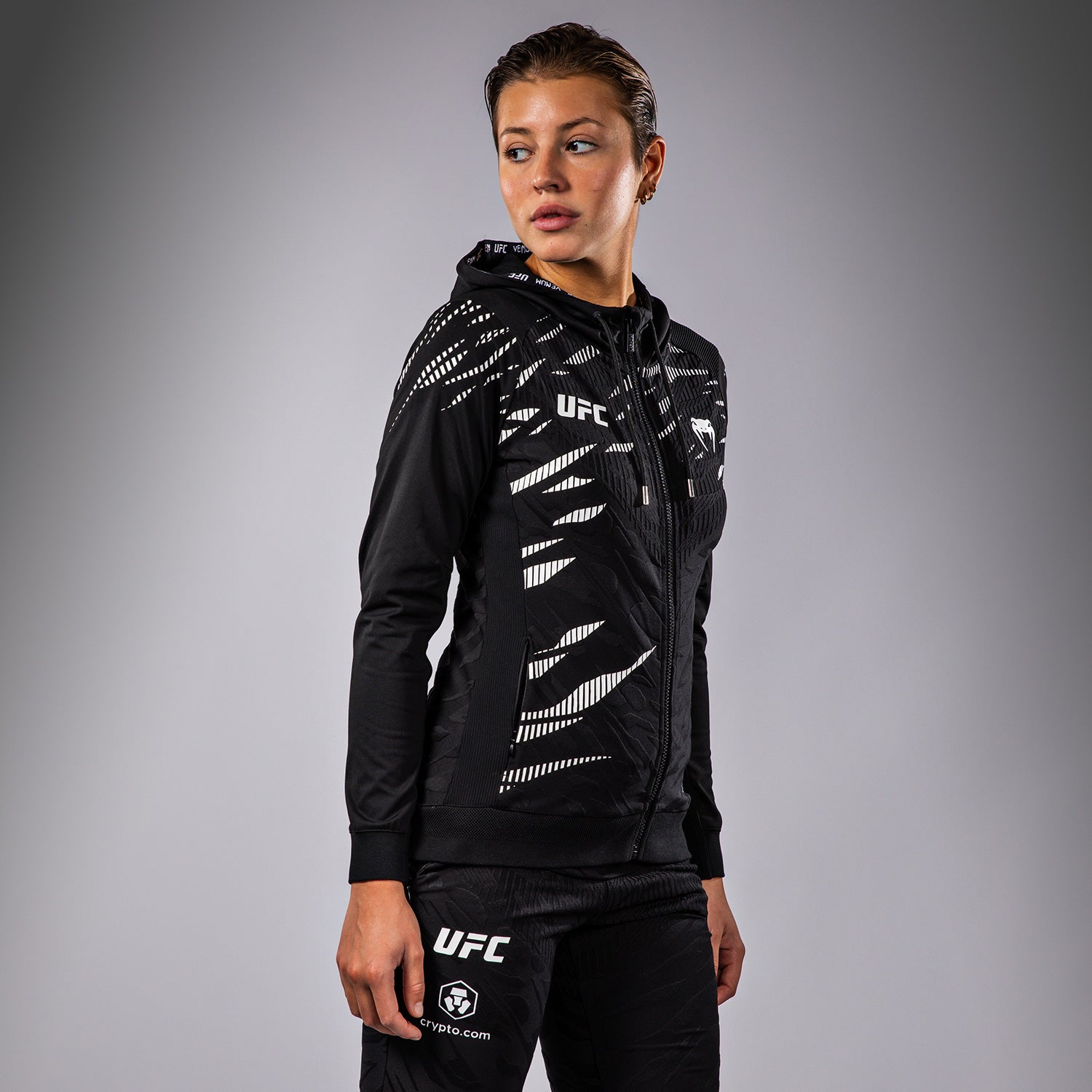ufc-fusion-by-venum-authentic-fight-night-walkout-hoodie-damen-schwarz image 3
