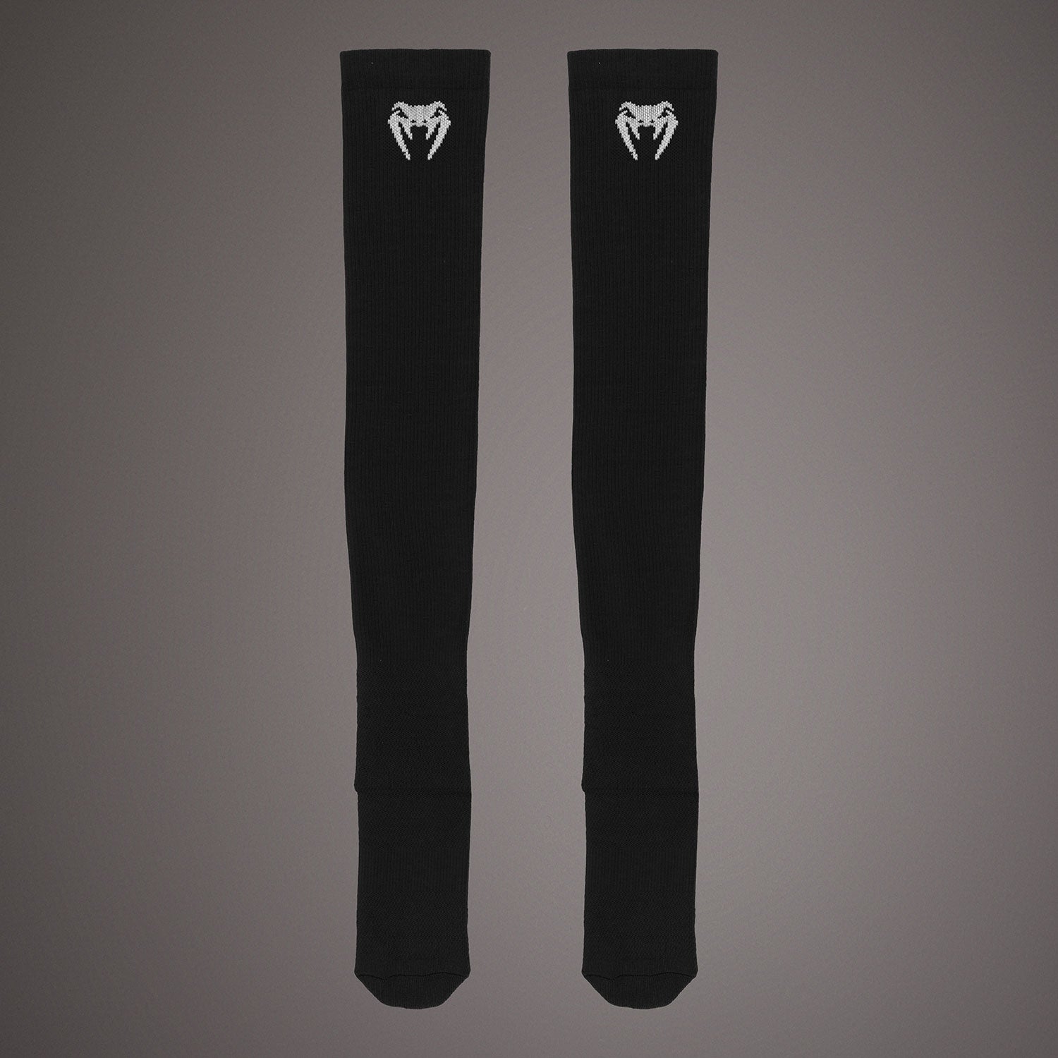 venum-elite-performance-lange-socken-schwarz-wei image 2