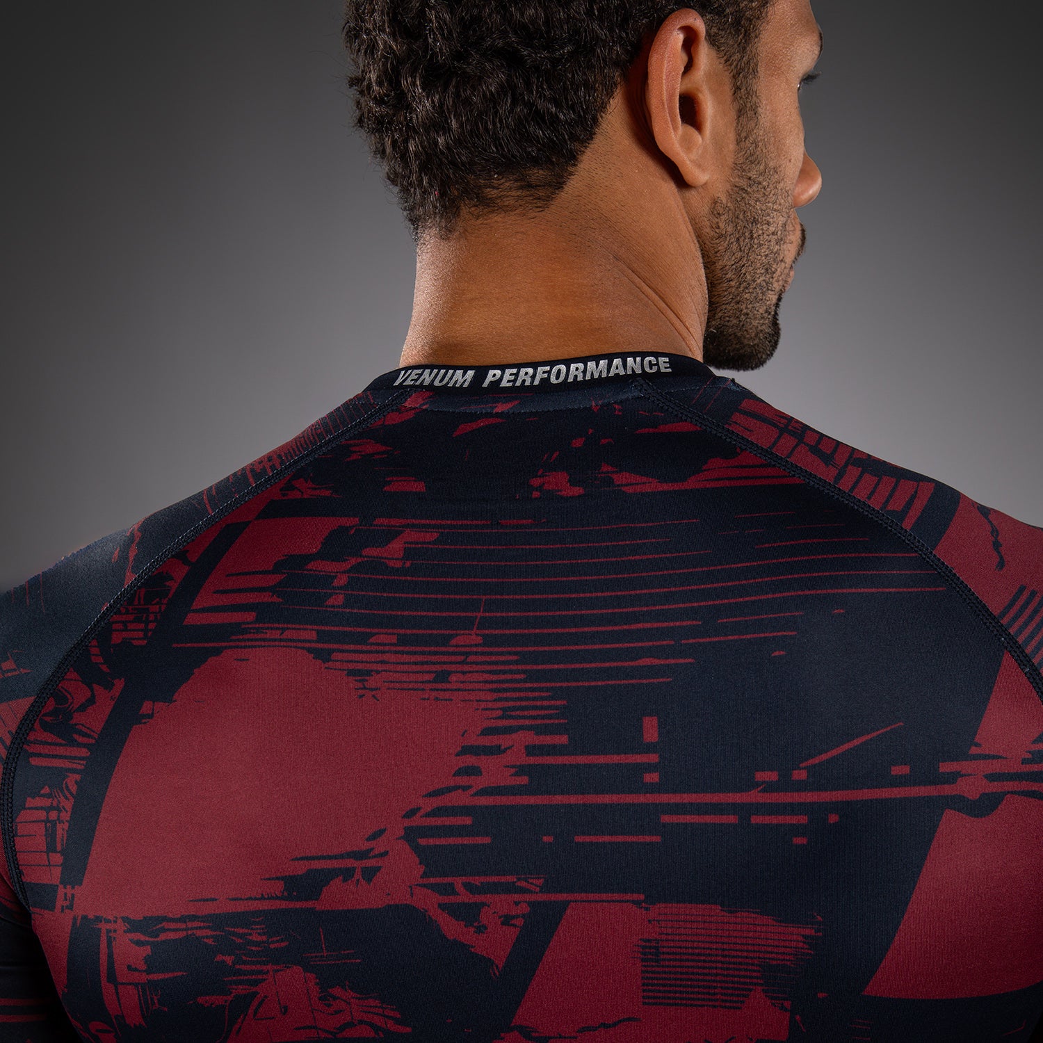 ufc-zenith-by-venum-authentic-fight-week-performance-langarm-rashguard-herren-ma image 6