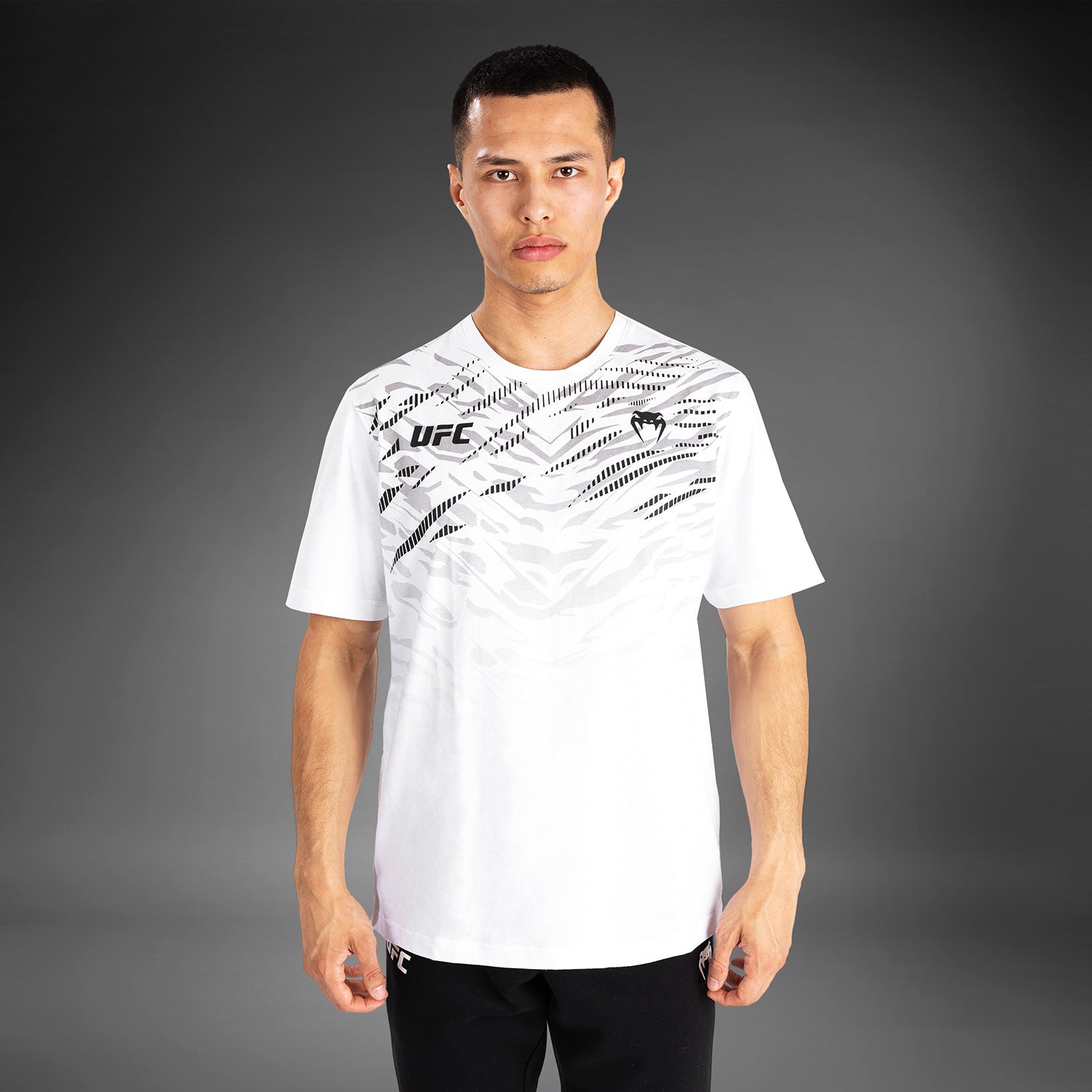 ufc-fusion-by-venum-replica-herren-t-shirt-kurzarm-wei image 6