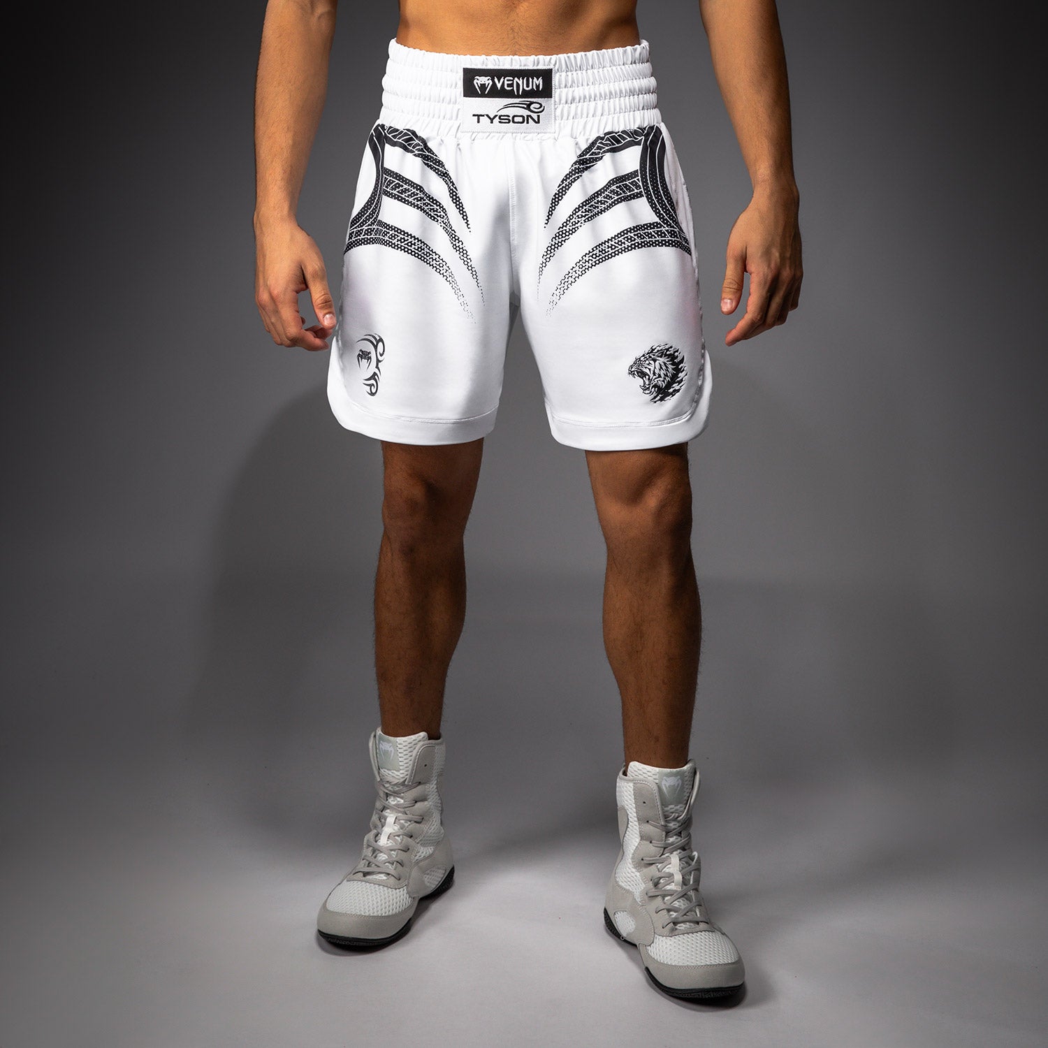 venum-x-mike-tyson-tiger-boxshorts-herren-wei-schwarz image 1
