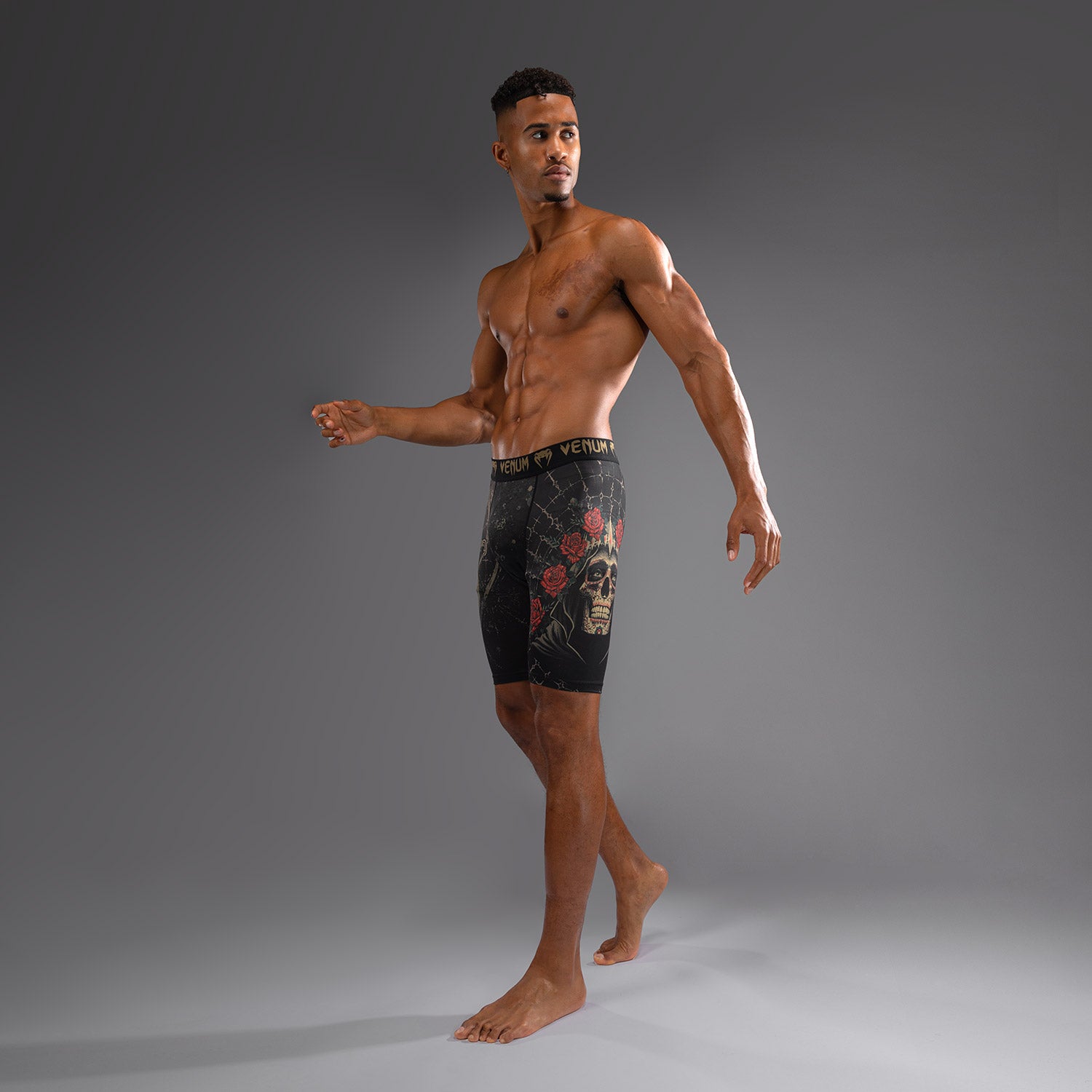 venum-santa-muerte-5-0-vale-tudo-shorts-herren-tiefes-schwarz-gold image 2
