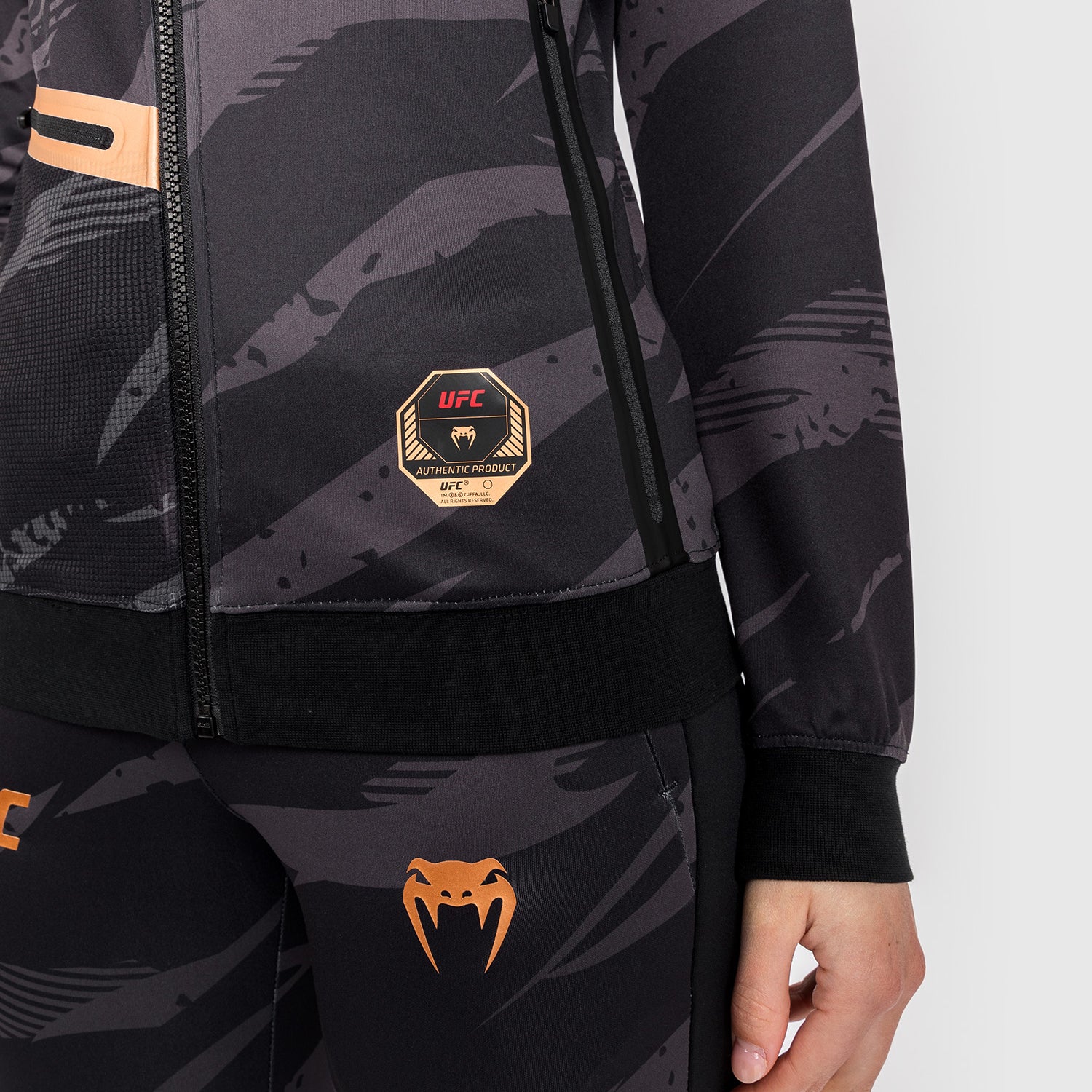 venum-ufc-adrenaline-fight-week-frauen-zip-hoodie-urban-camo image 7