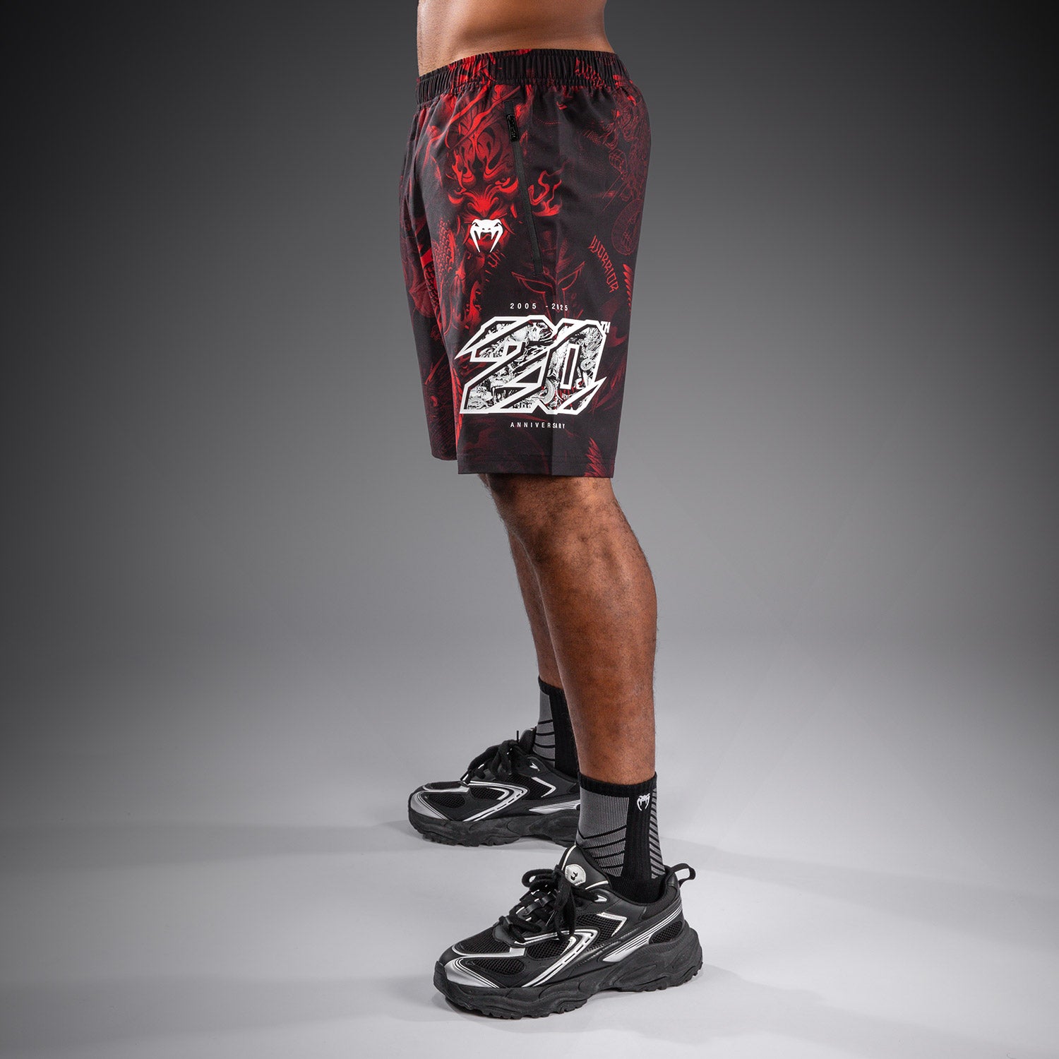 venum-20th-anniversary-trainingsshorts-schwarz-rot image 3