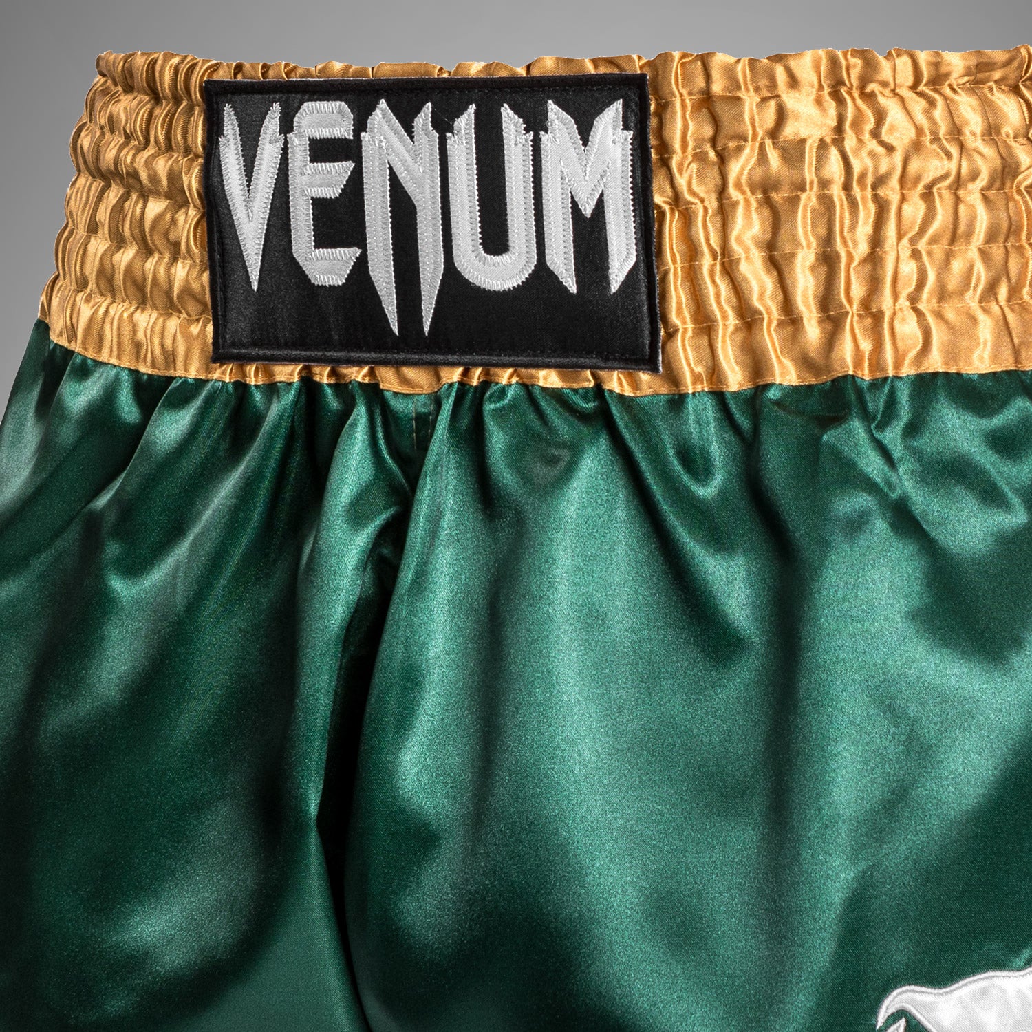 venum-classic-muay-thai-shorts-gr-n-gold-wei image 6