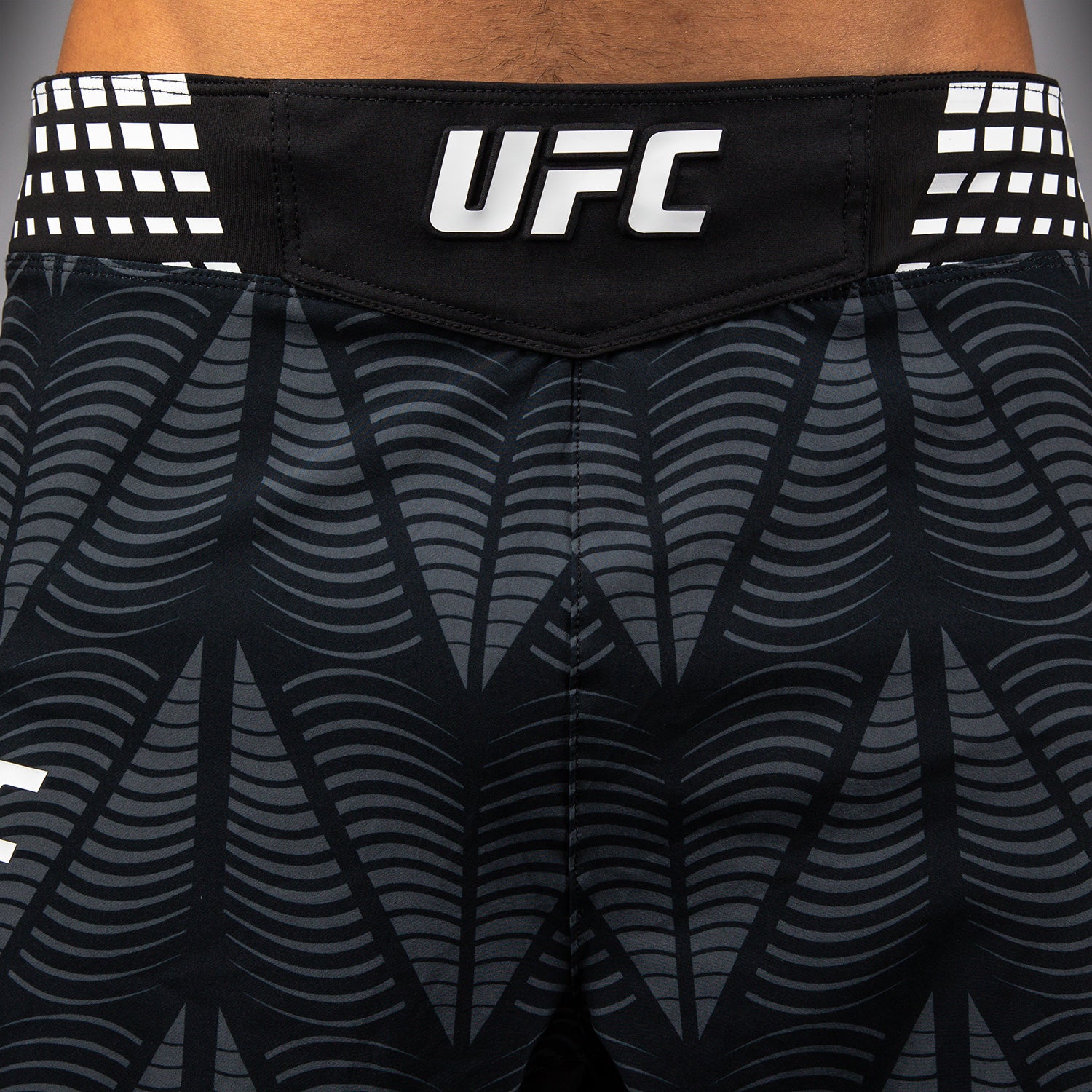 ufc-zenith-by-venum-authentic-fight-night-long-fit-fight-shorts-herren-personali image 7