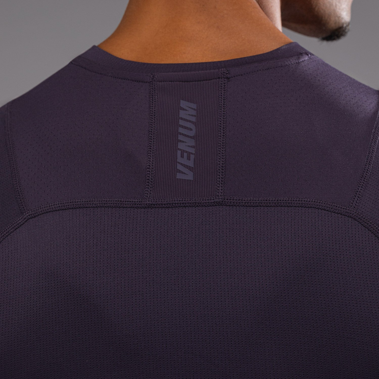 venum-g-fit-air-herren-rmelloses-rashguard-tiefpurpur image 4
