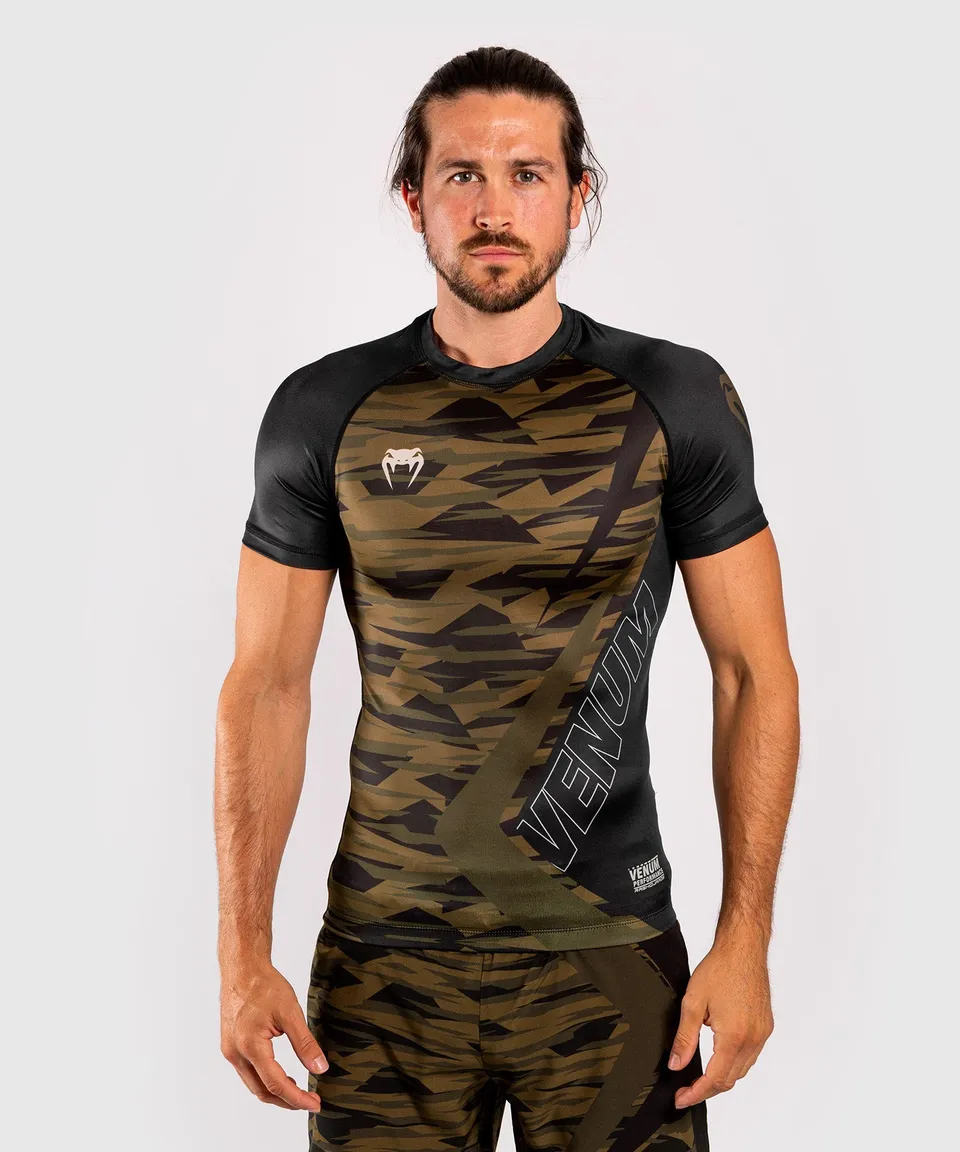venum-contender-5-0-rashguard-kurzarm-khaki-camo image 1