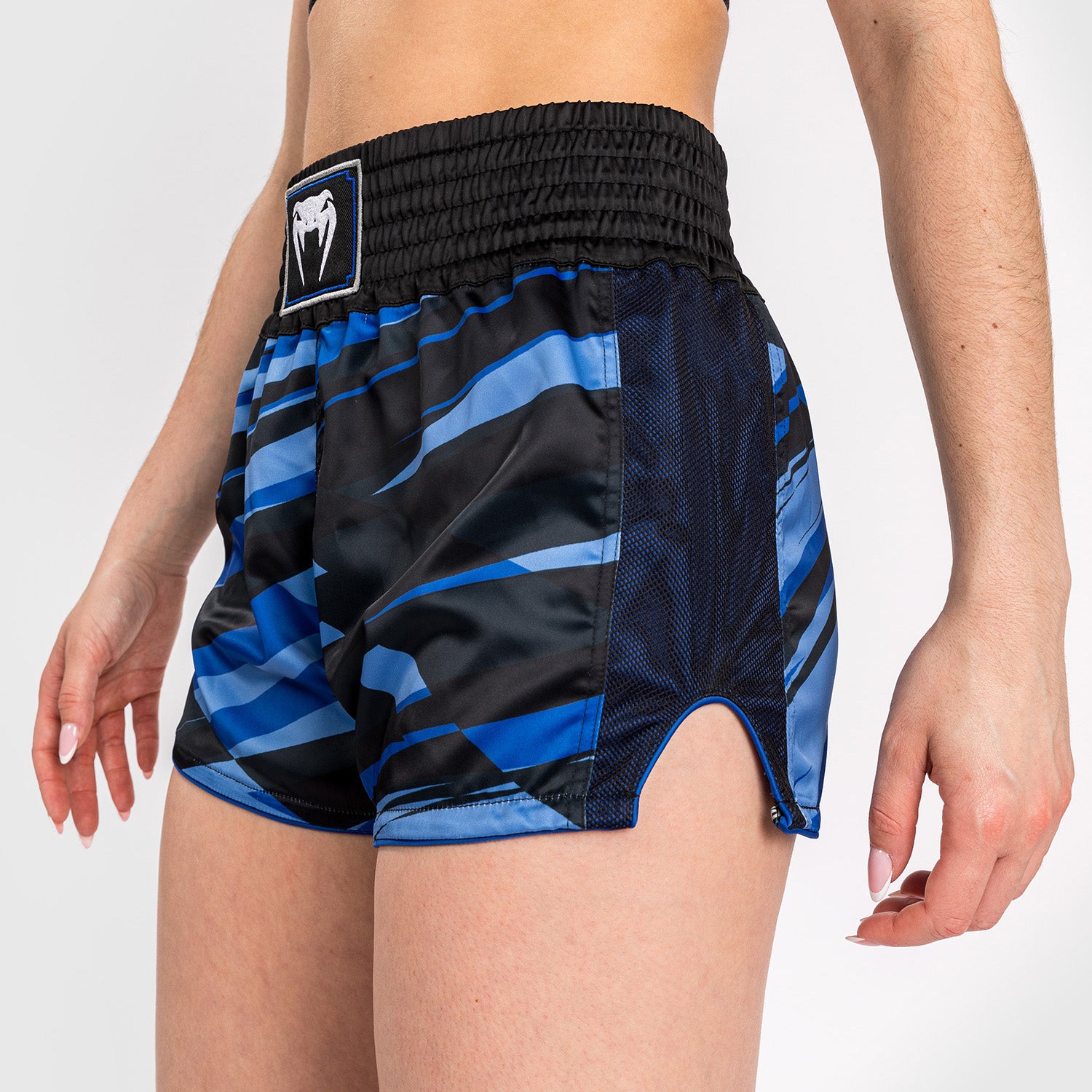 venum-abyss-frauen-muay-thai-shorts-schattenblau image 8