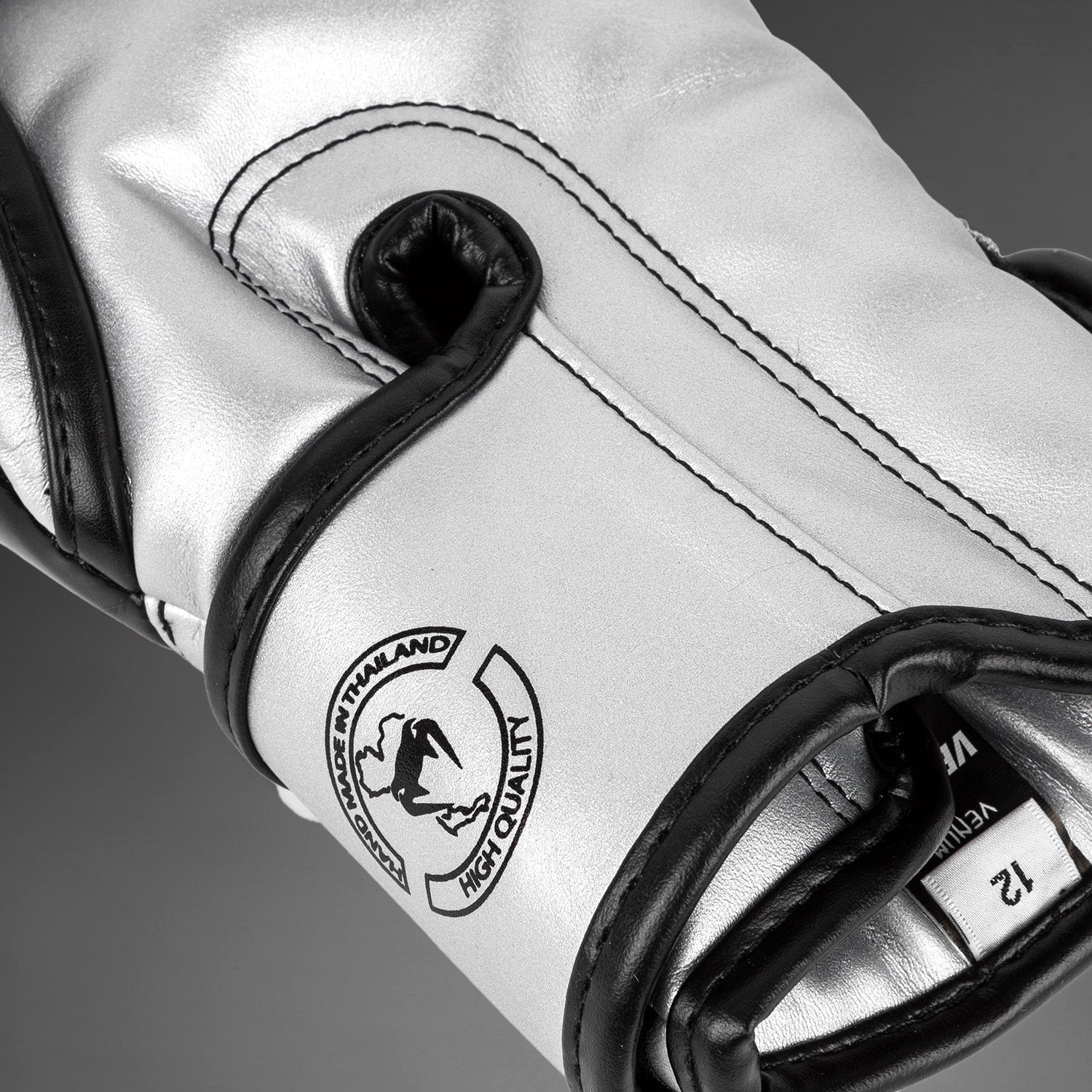 venum-elite-boxhandschuhe-silber-schwarz image 7