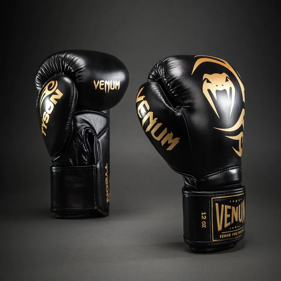 venum-giant-2-0-mike-tyson-pro-boxhandschuhe-schwarz-gold image 1