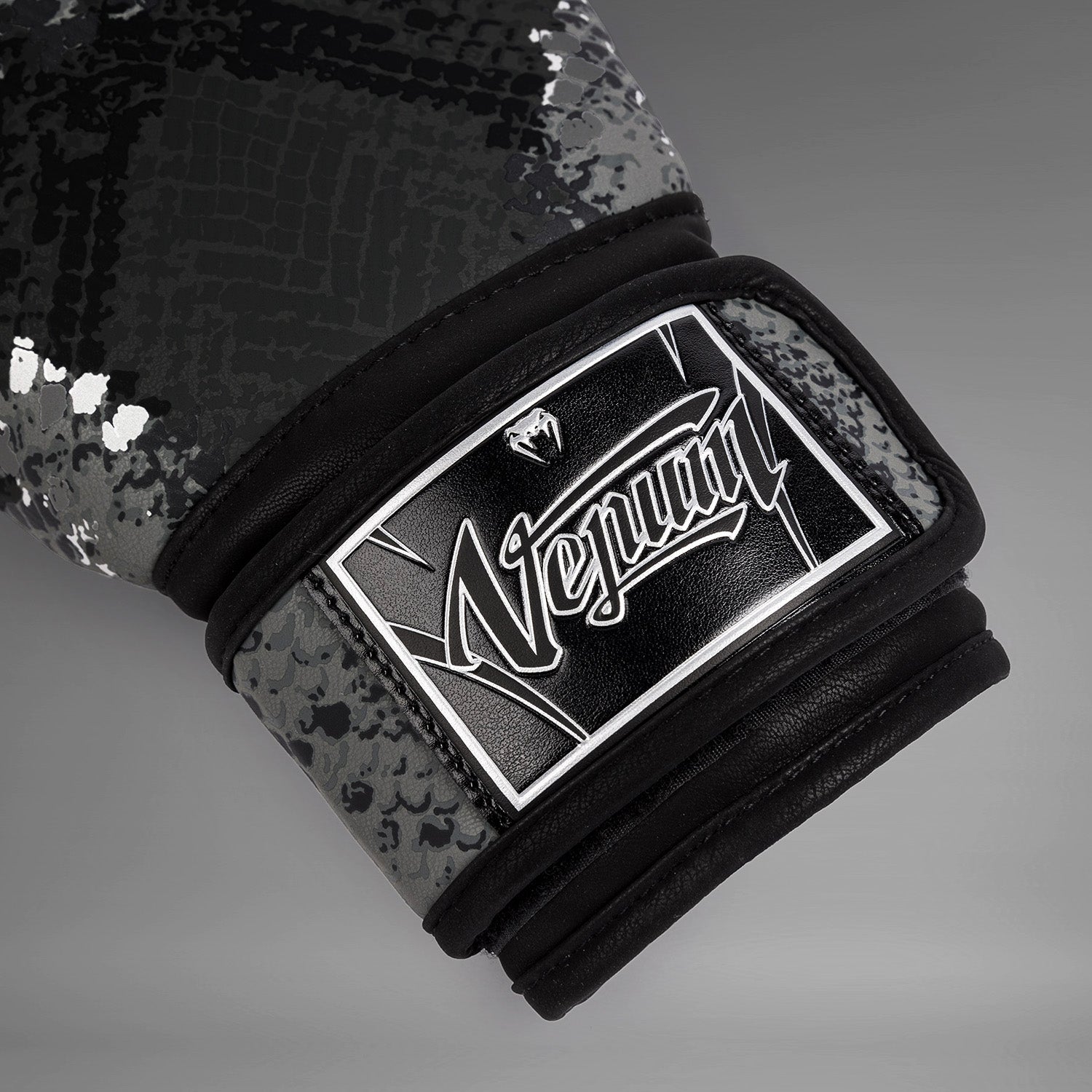 venum-amazonia-boxhandschuhe-dunkelgrau image 6
