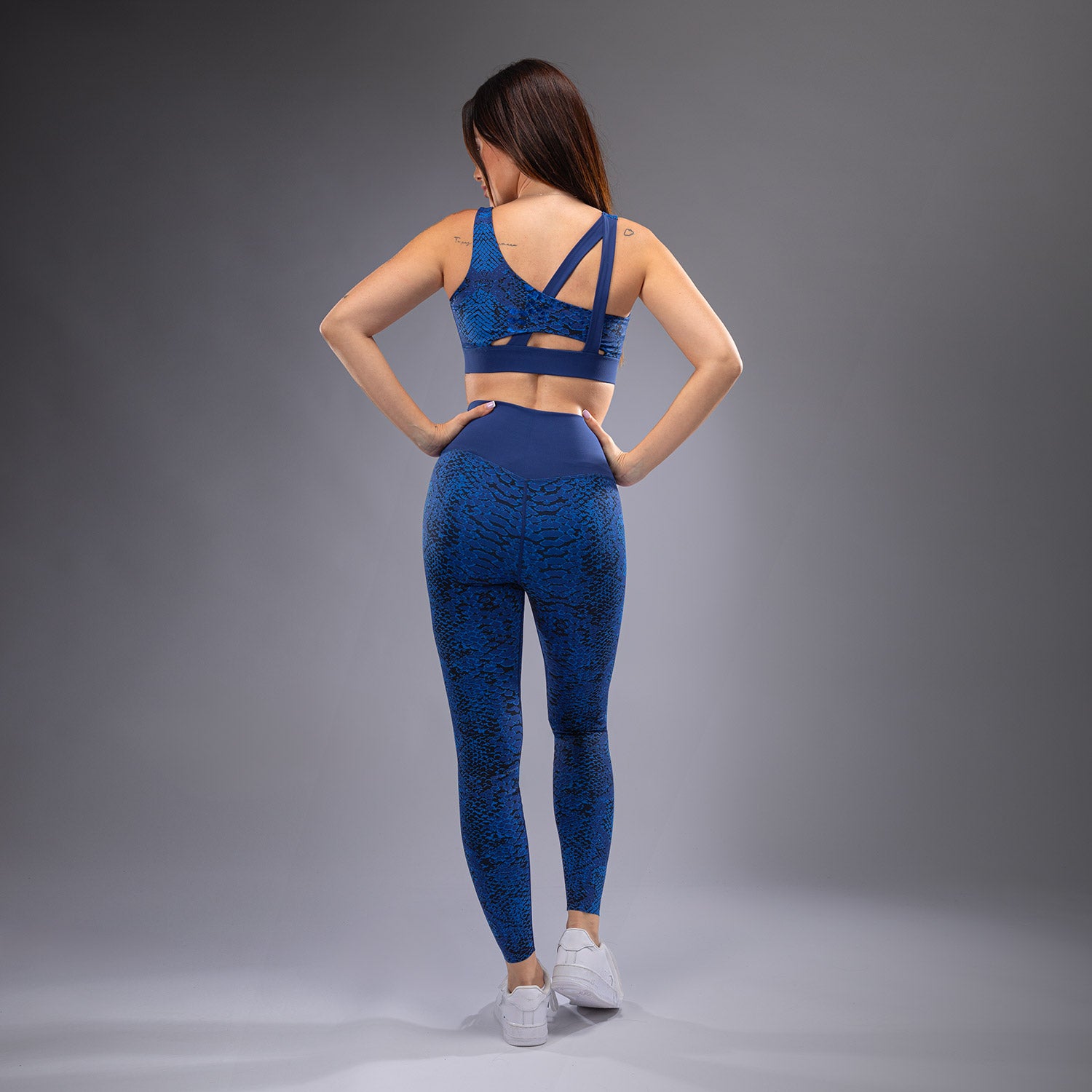 venum-amazonia-frauen-leggings-ultramarinblau image 4