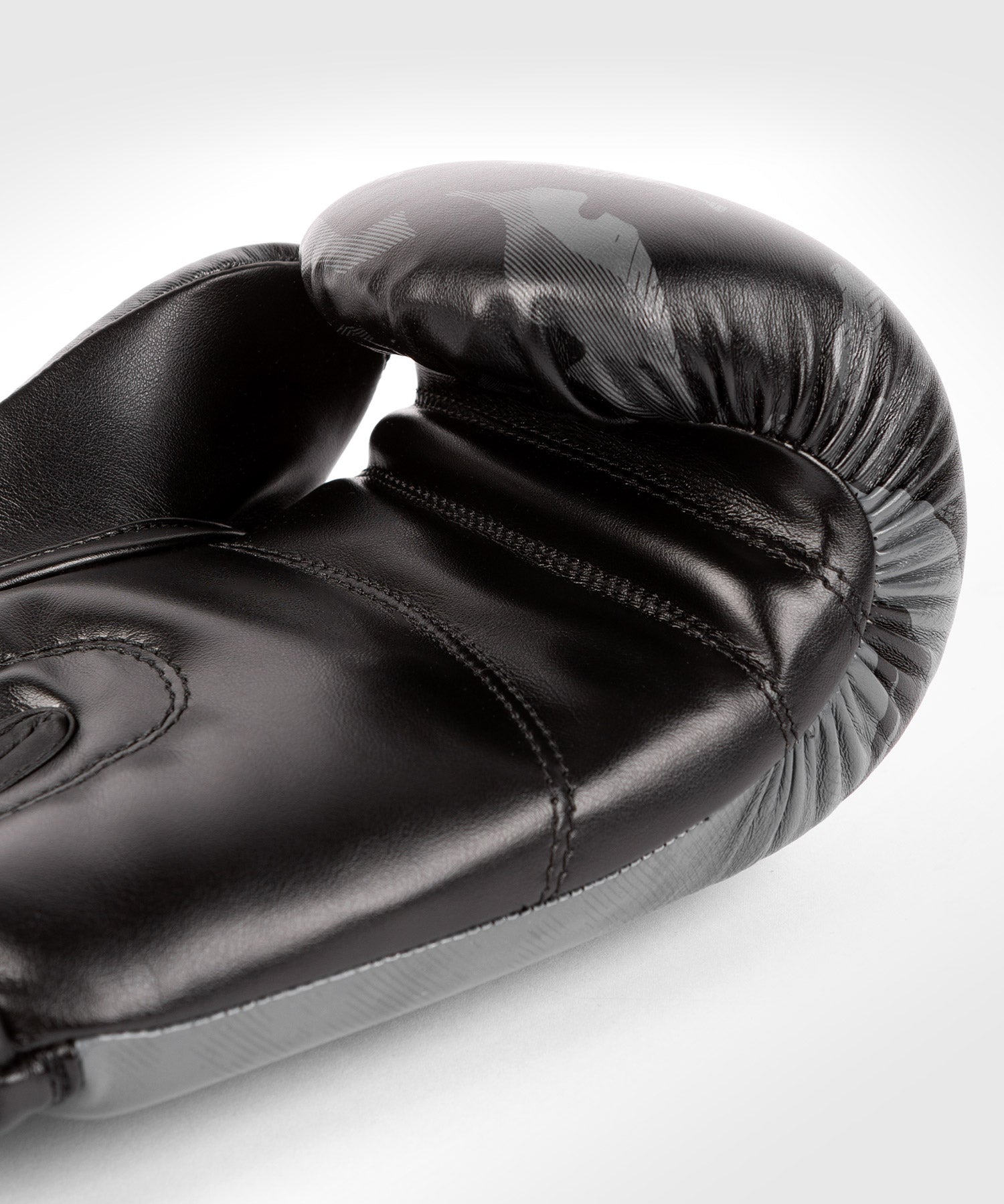 venum-contender-2-0-defender-boxhandschuhe-schwarz image 5