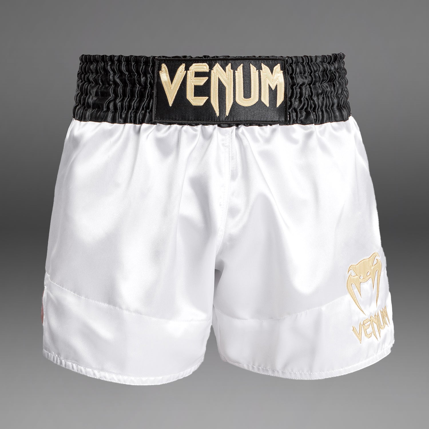 venum-classic-kurze-muay-thai-shorts-noir-blanc-or-wei image 1