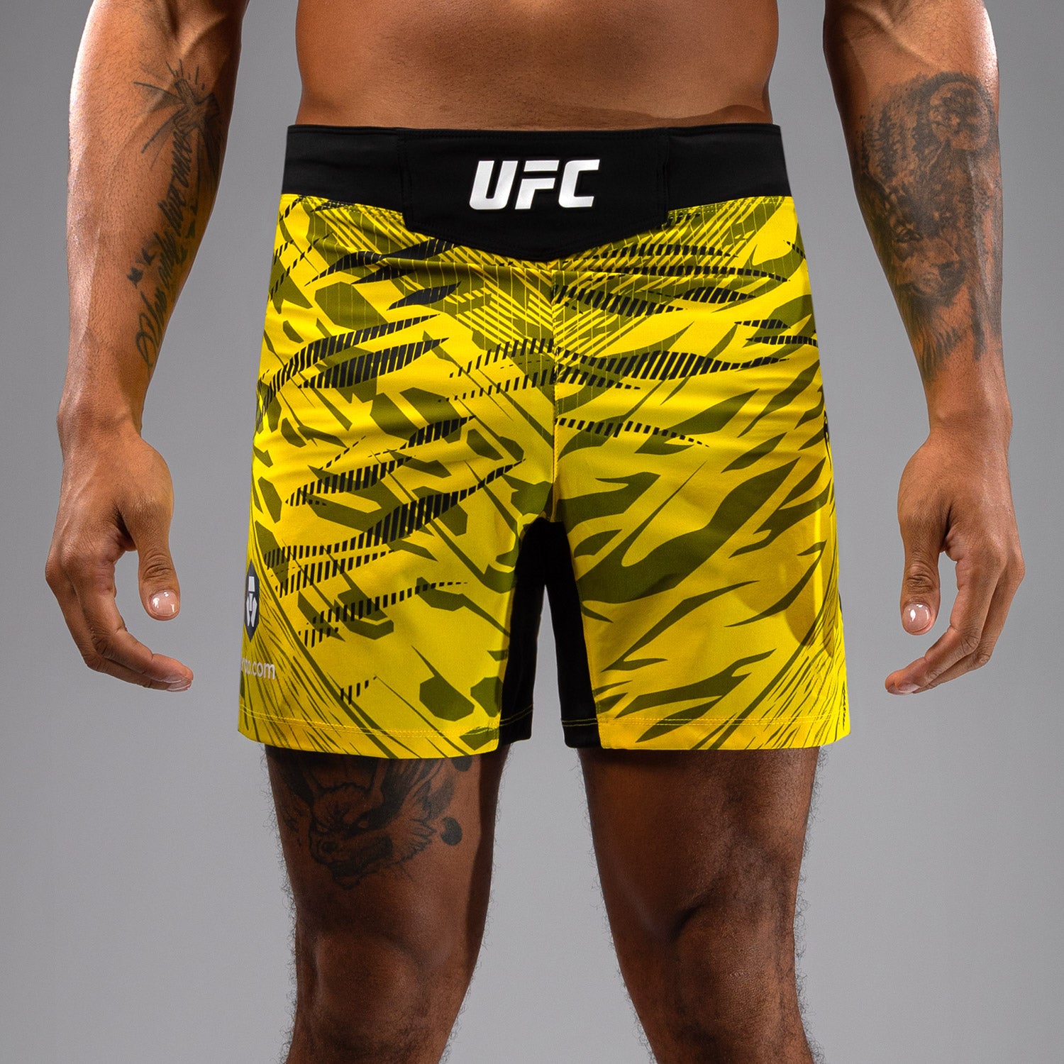 ufc-fusion-by-venum-authentic-fight-night-fight-short-short-fit-gelb image 7