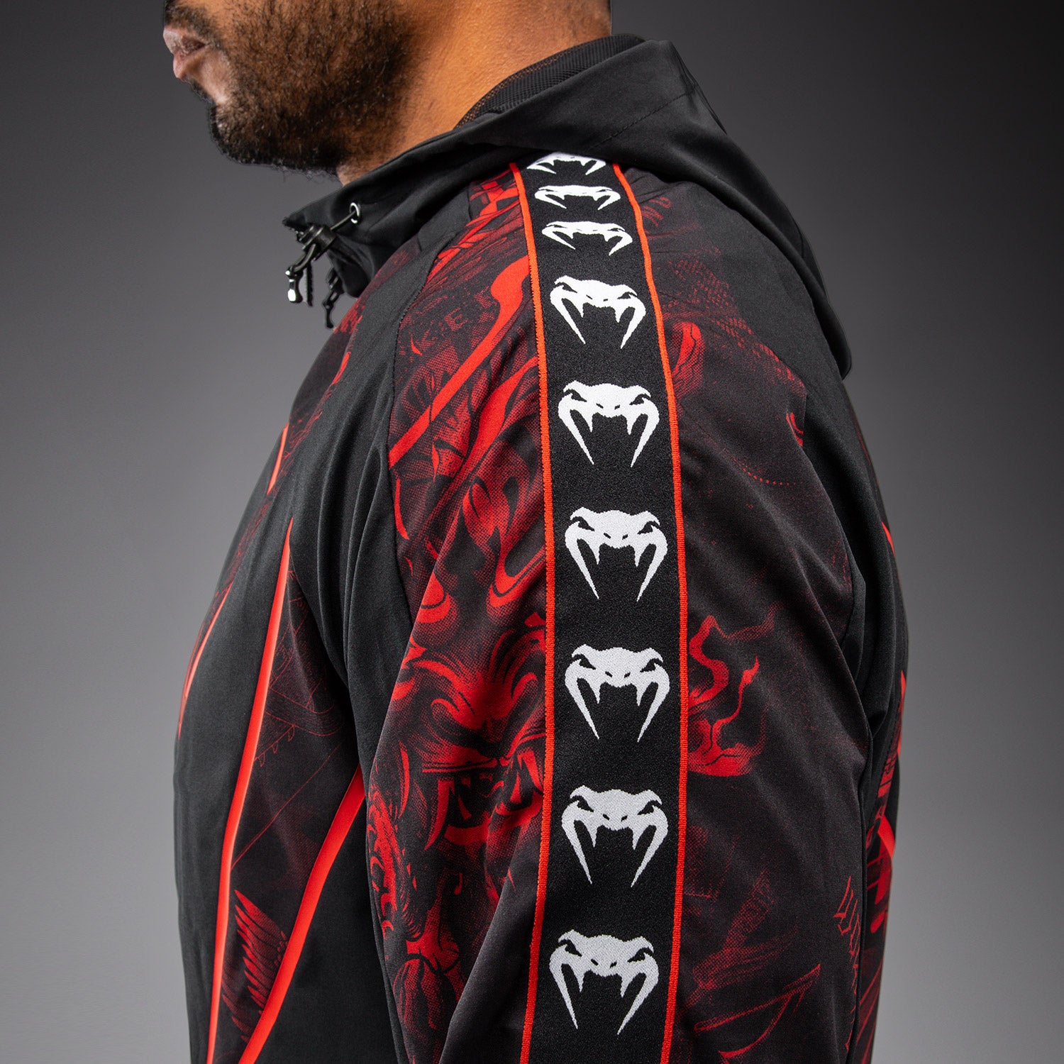 venum-20th-anniversary-trainingsjacke-schwarz-rot-herren image 7