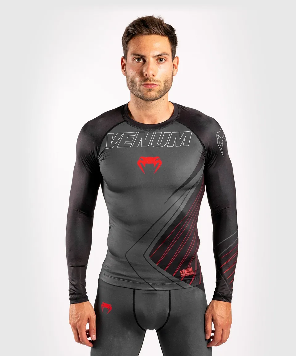 venum-contender-5-0-rashguard-langarm-schwarz-rot image 1