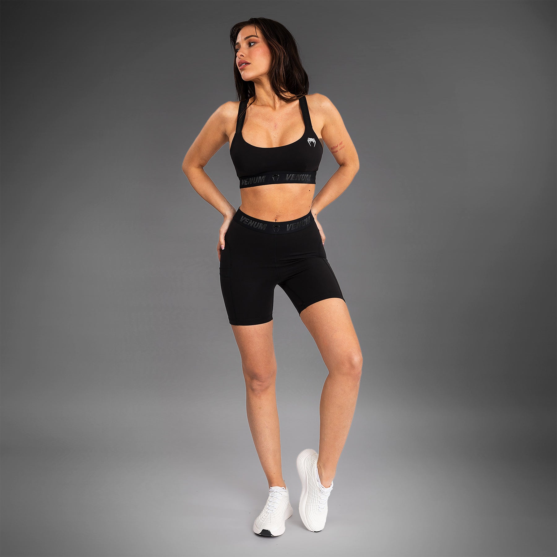 venum-elevate-sport-bh-damen-schwarz image 3