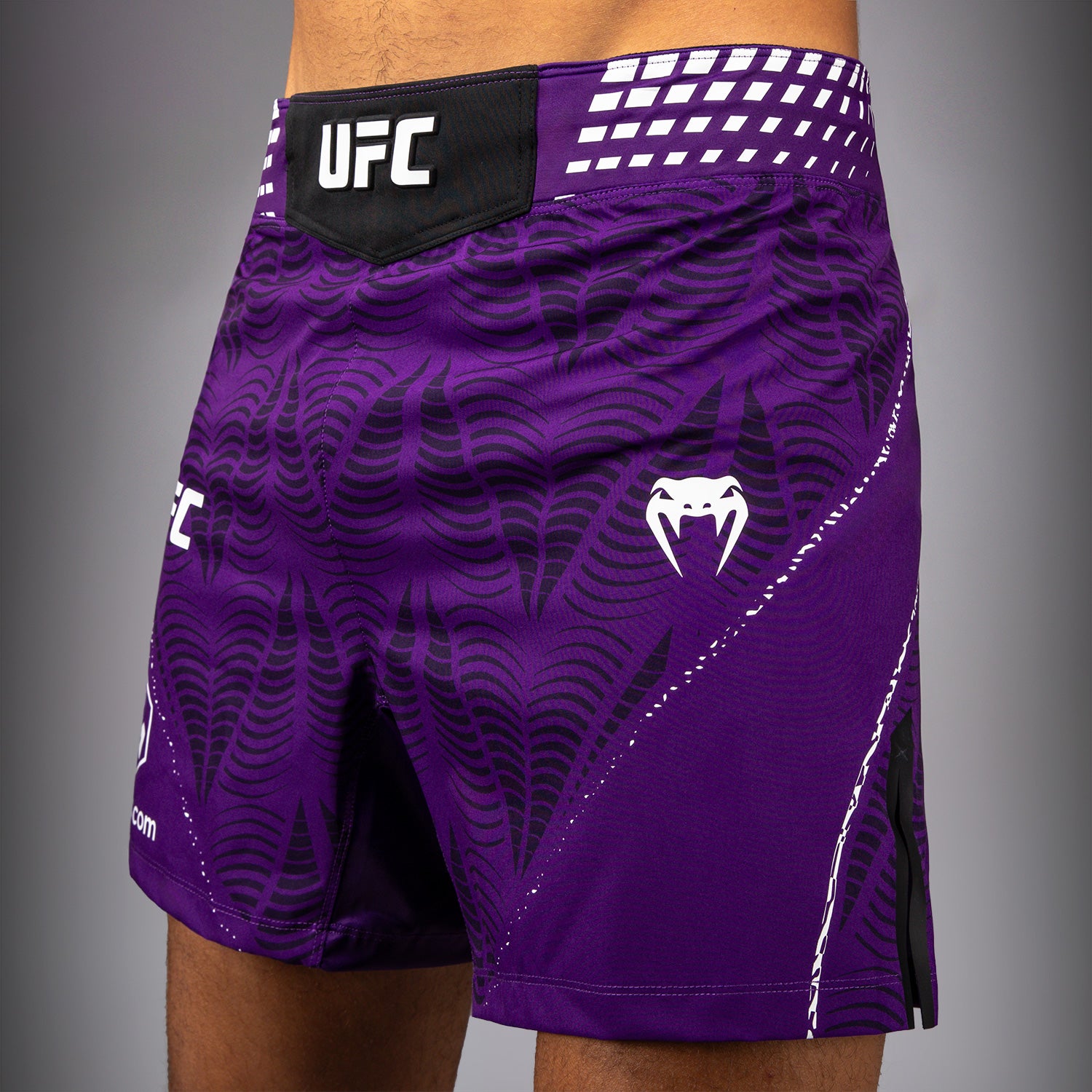 venum-ufc-zenith-authentic-fight-night-fight-short-herren-kurze-passform-lila image 8